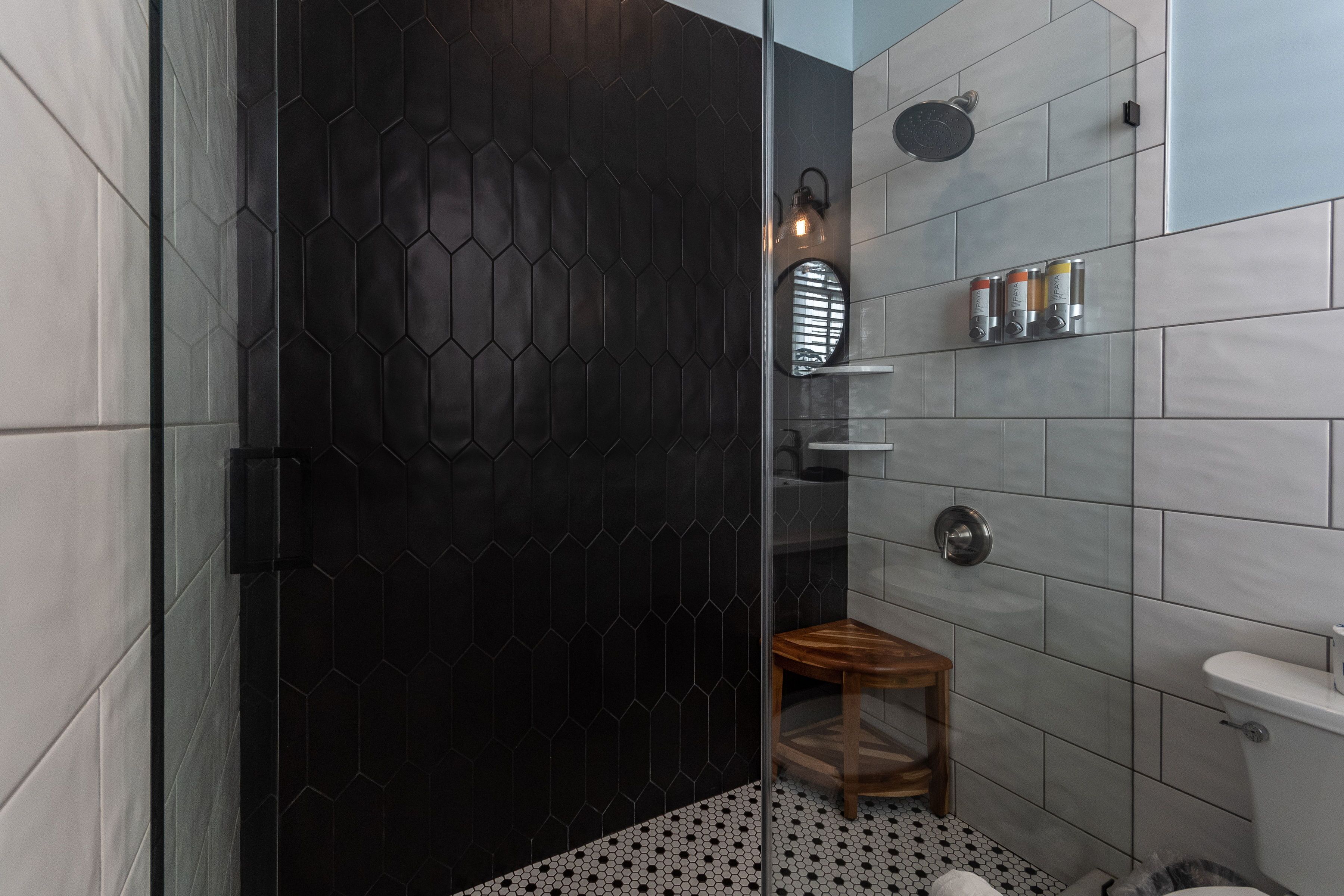 Frances Street Bottle Inn