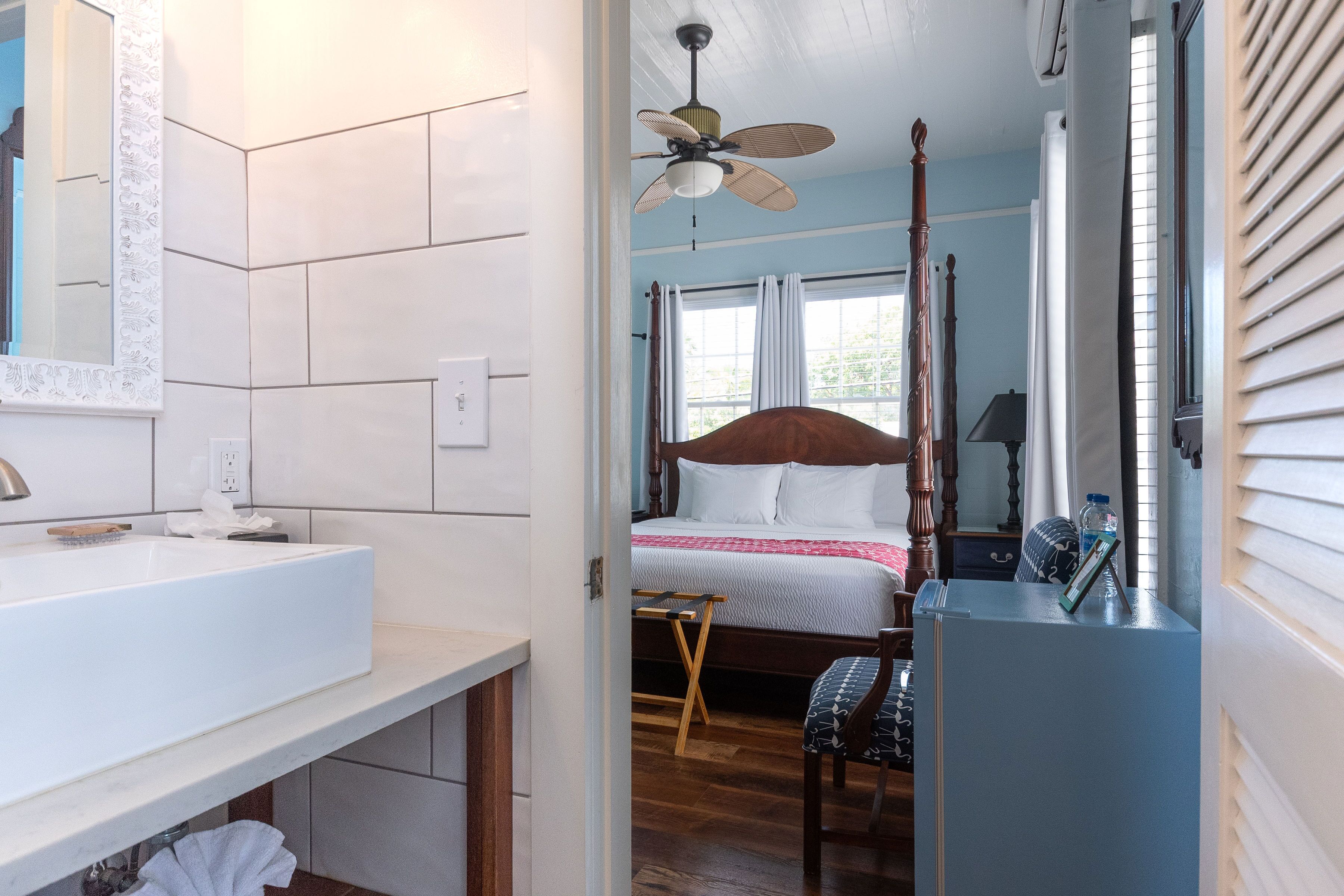 Frances Street Bottle Inn