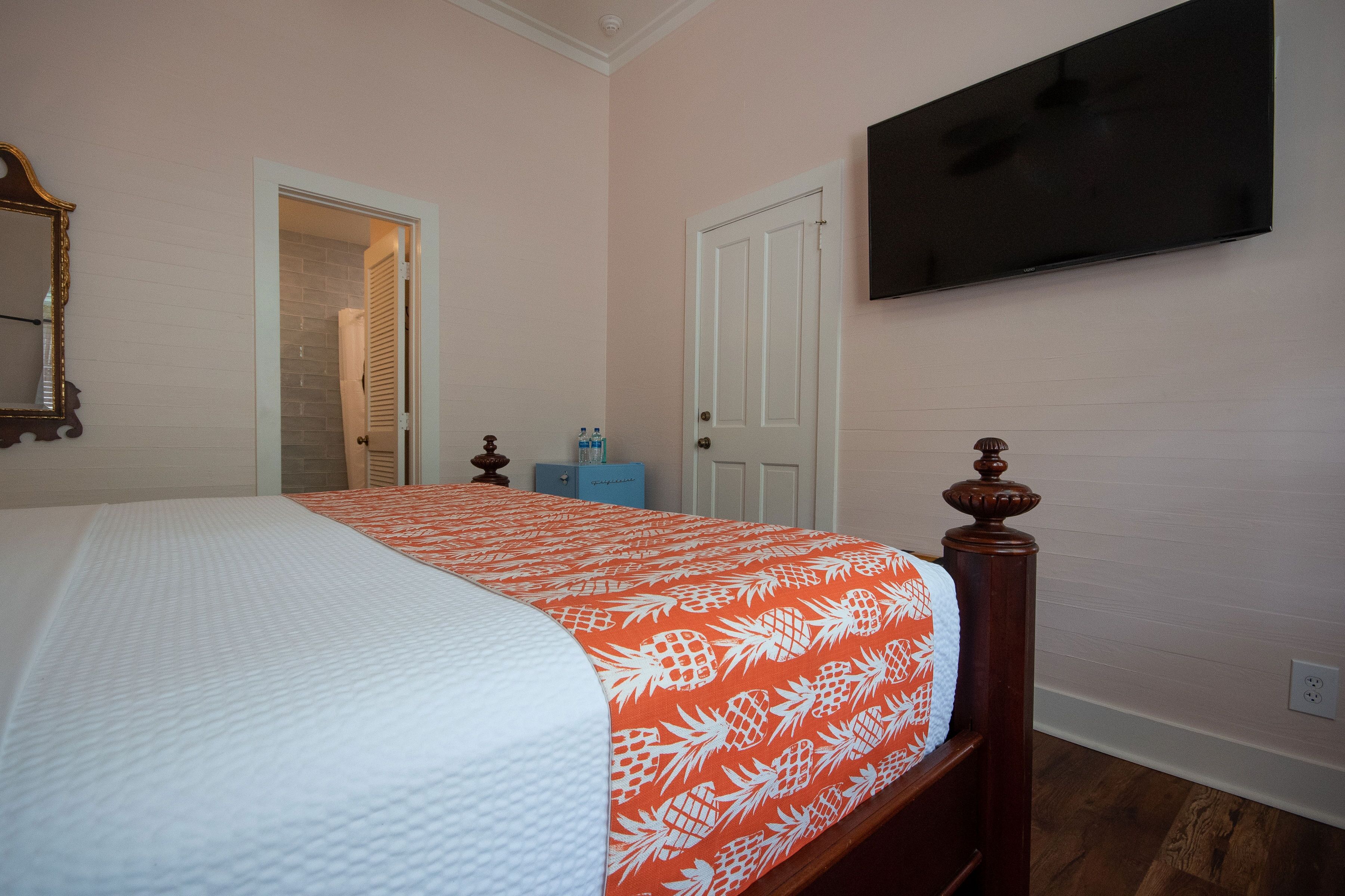 Frances Street Bottle Inn