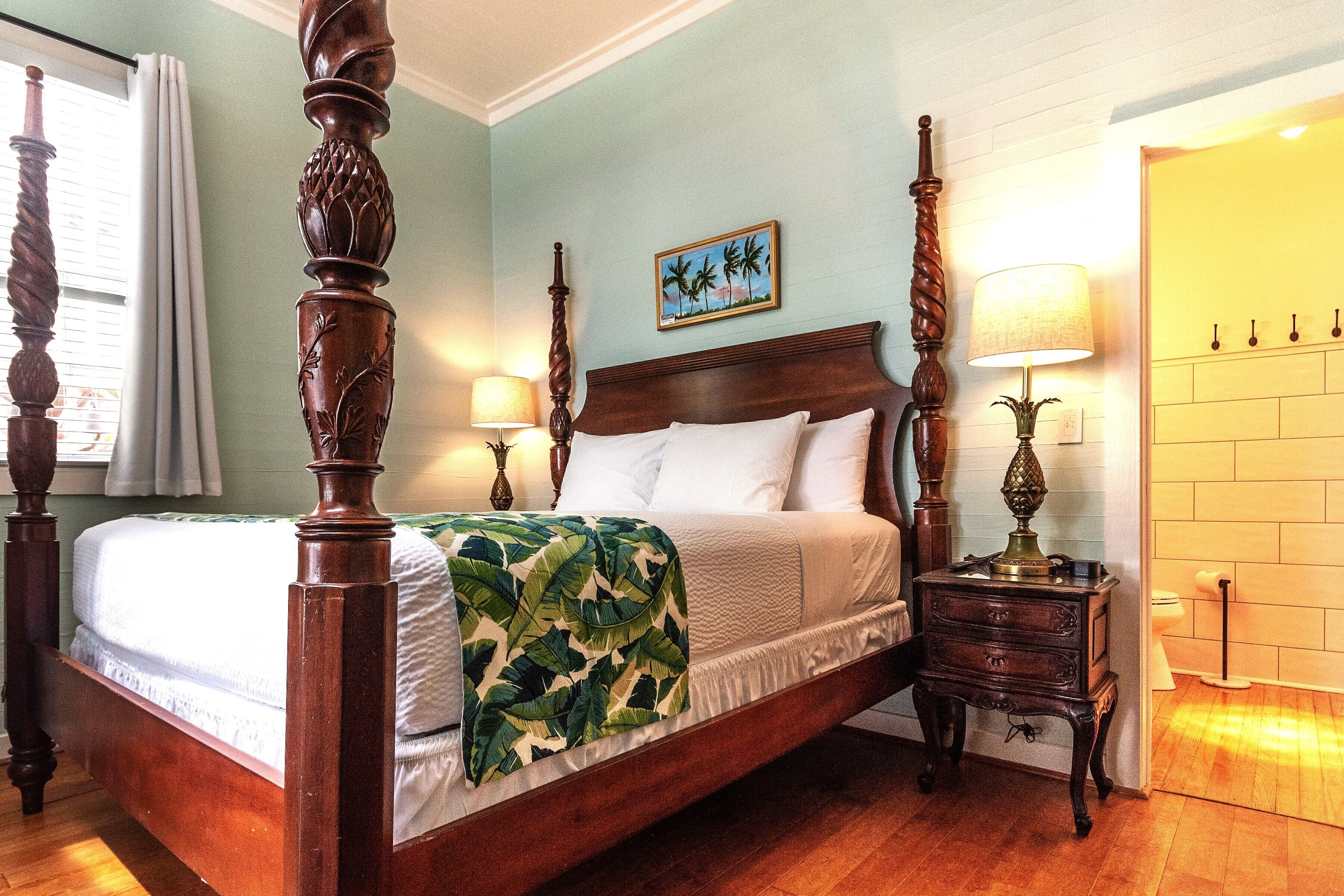 Frances Street Bottle Inn