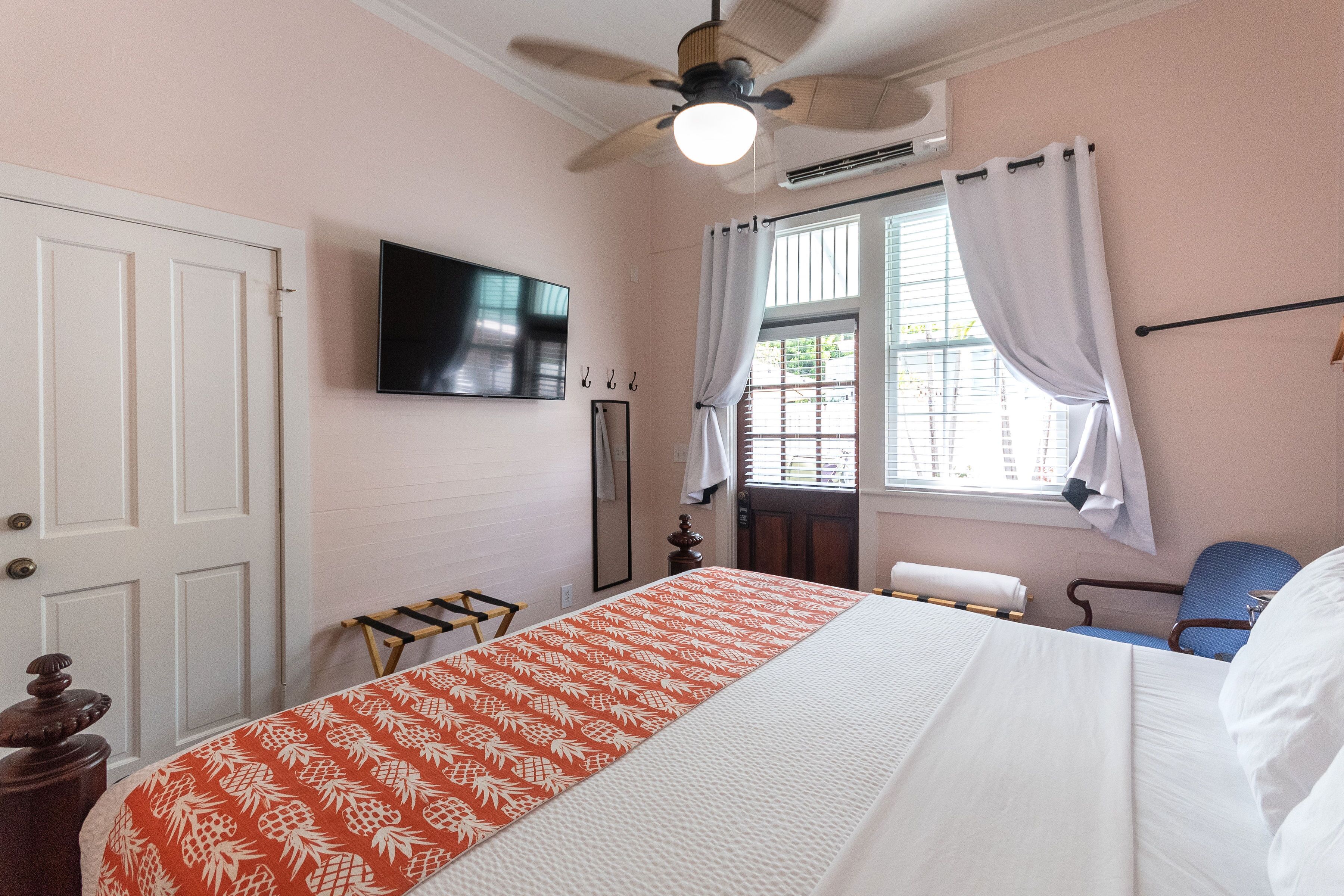 Frances Street Bottle Inn