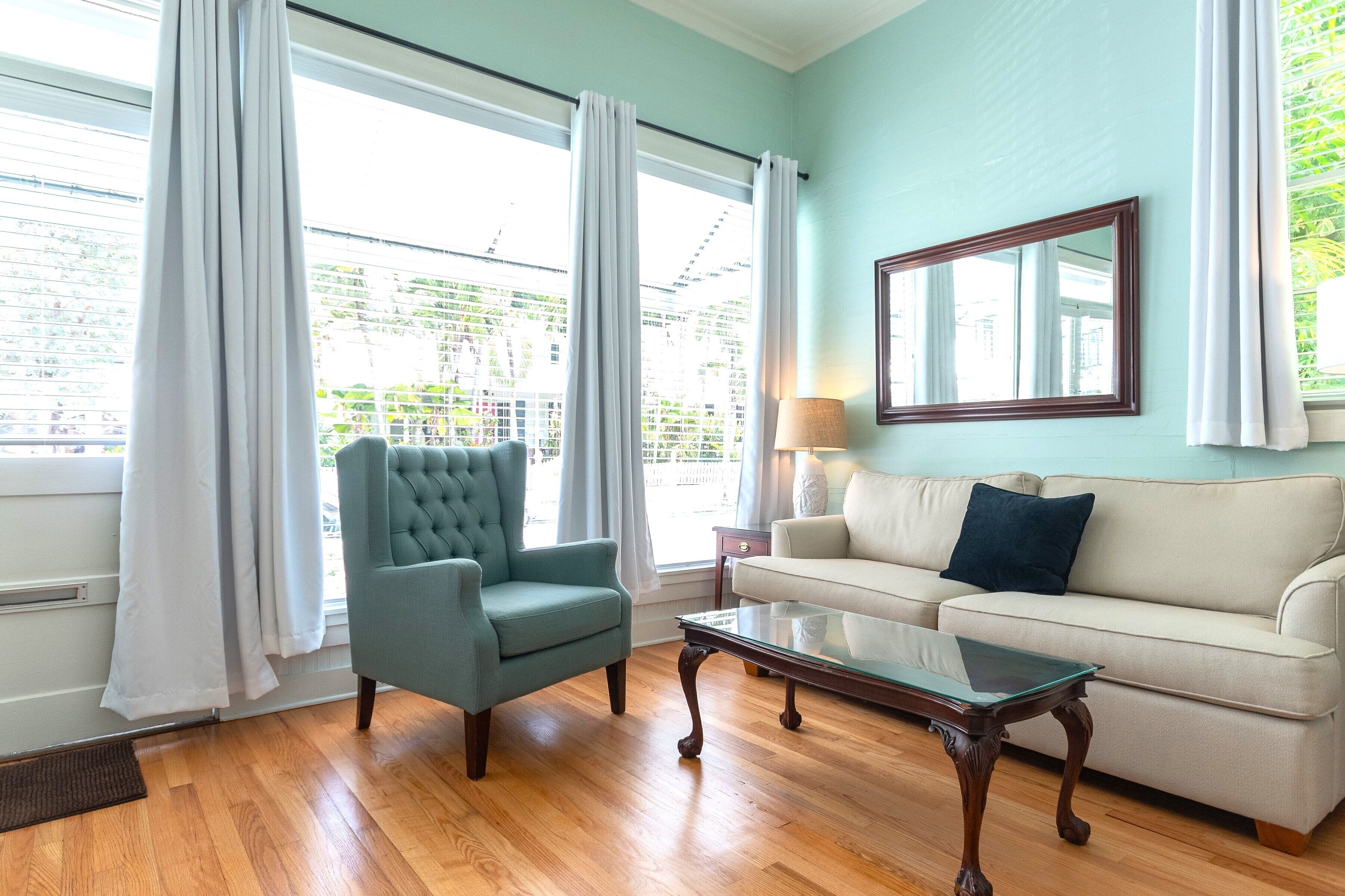 Frances Street Bottle Inn