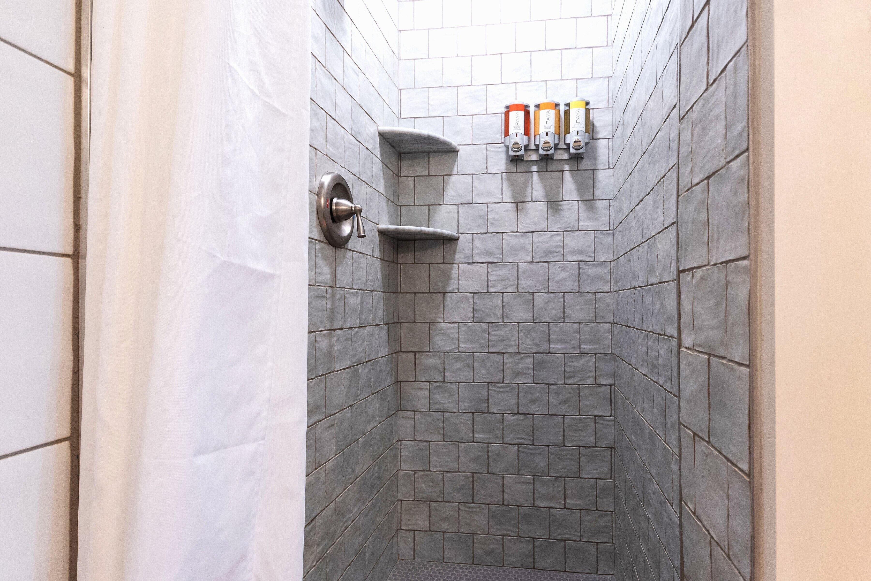 Frances Street Bottle Inn