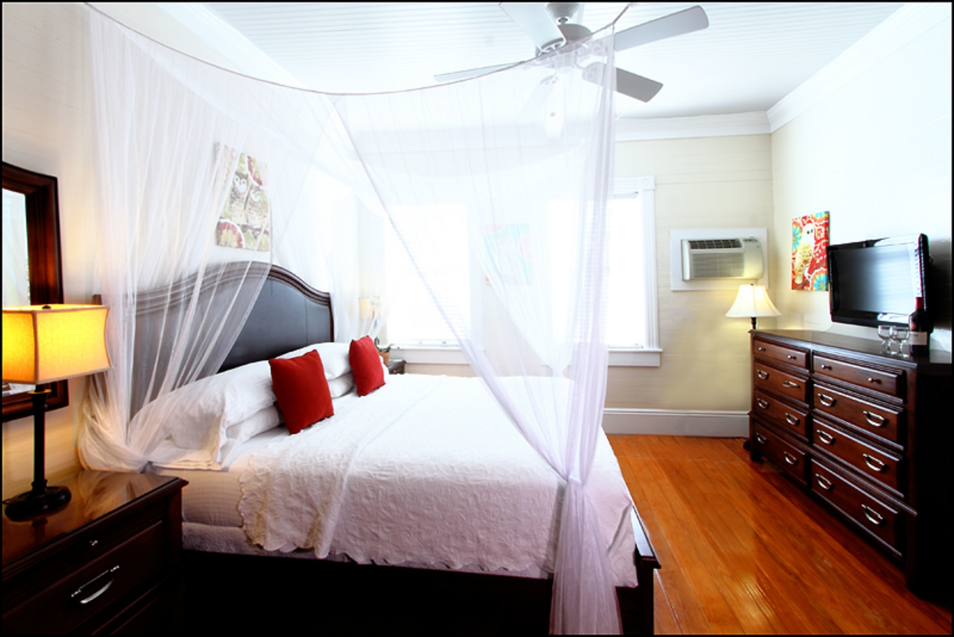 The Guesthouses at Southernmost Beach Resort