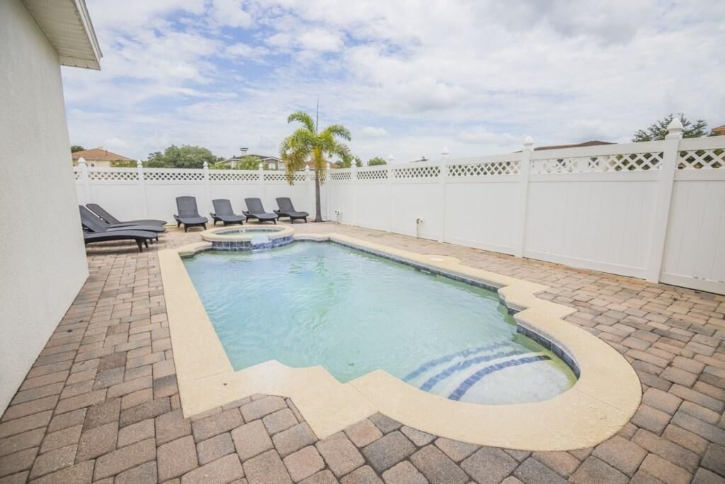 Kevin's Reunion Resort Vacation Home