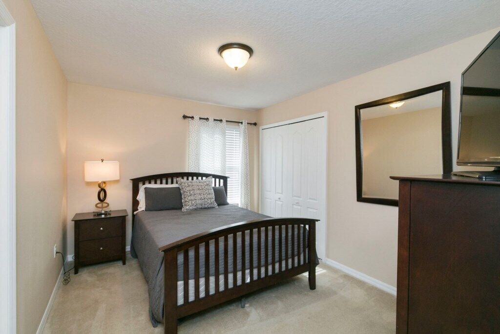 Marcus 6 Bedroom Villa by Redawning