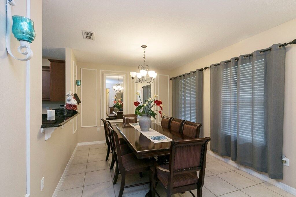 Marcus 6 Bedroom Villa by Redawning