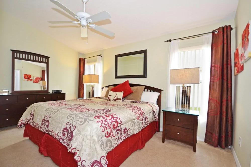 Mickey & Minnie's Palace