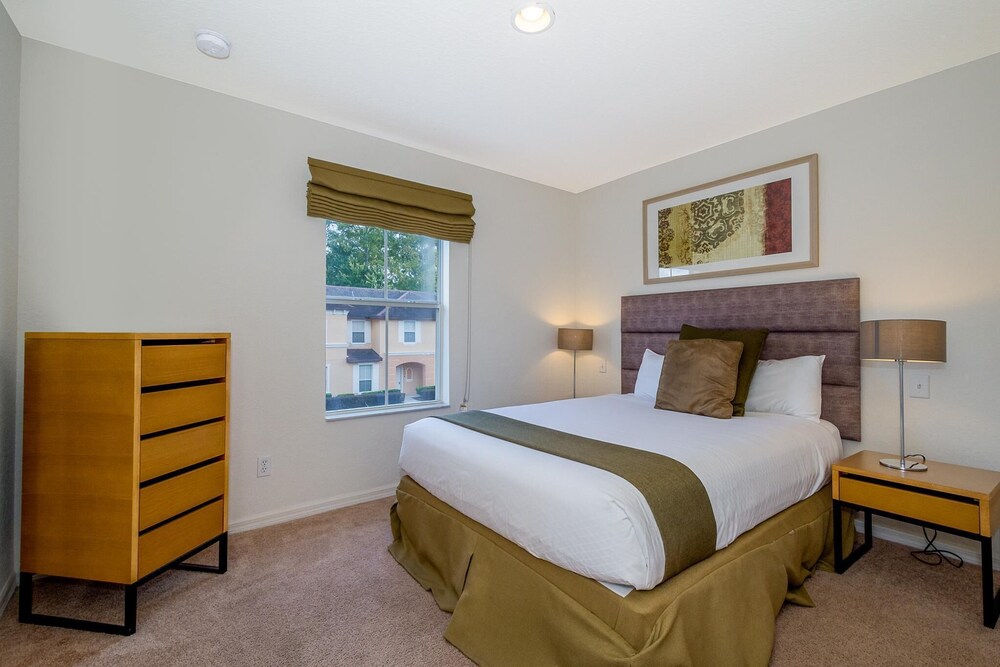 Regal Oaks by Orlando Short Term Rentals