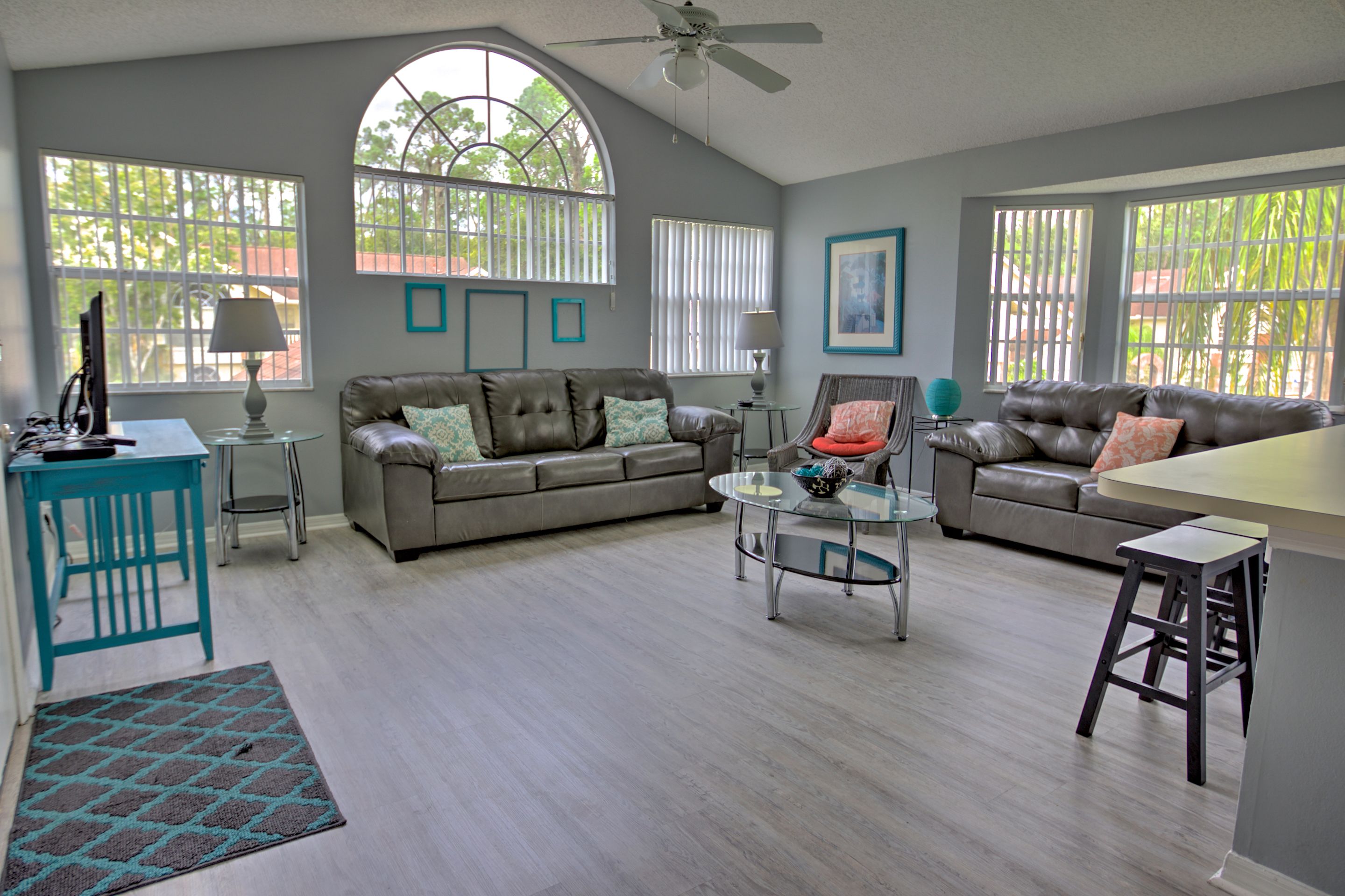 Royal Laguna Villas By Magical Memories