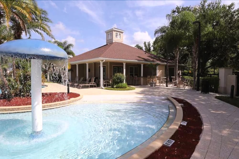 Villa Gusta Lucaya Village