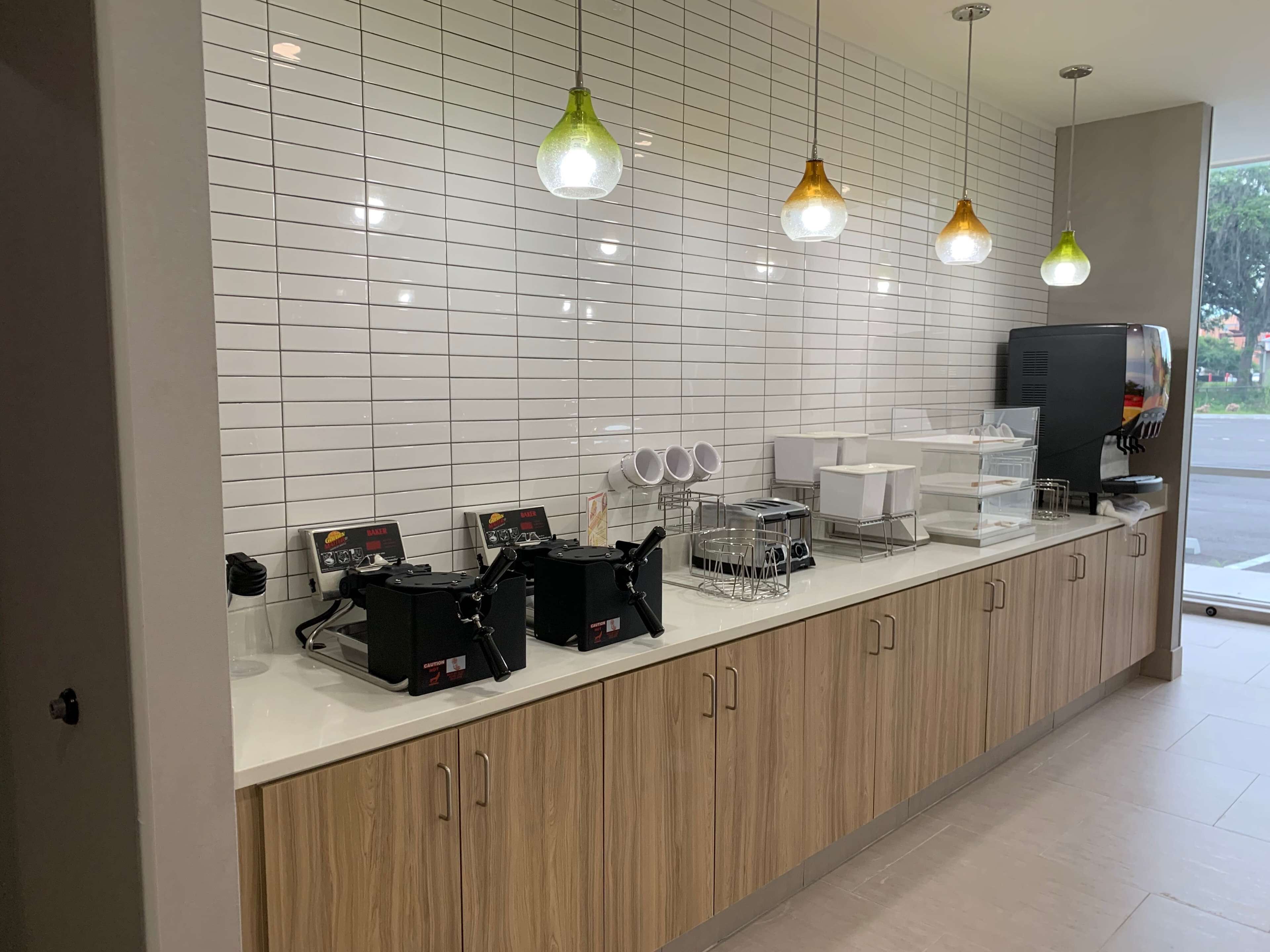 La Quinta Inn & Suite by Wyndham Lake City