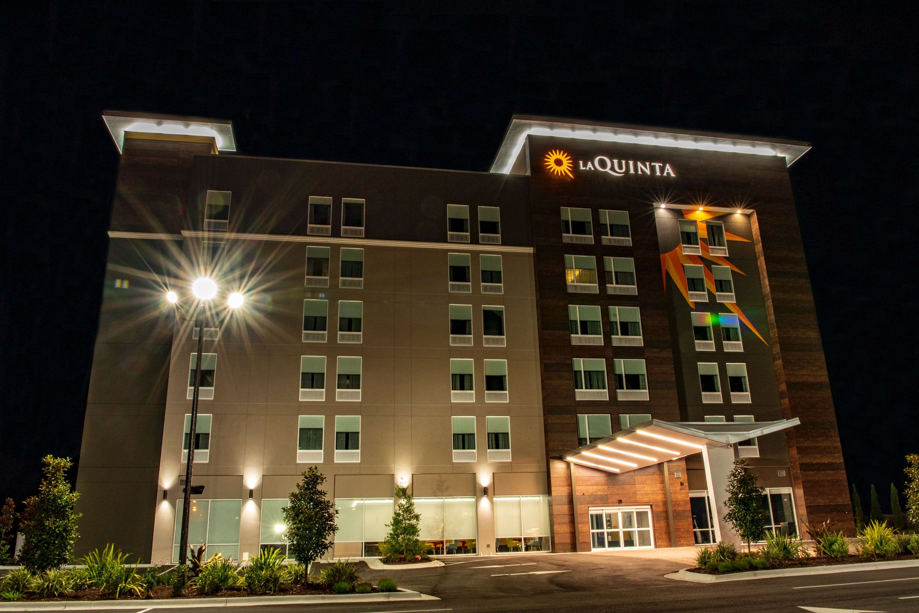 La Quinta Inn & Suite by Wyndham Lake City