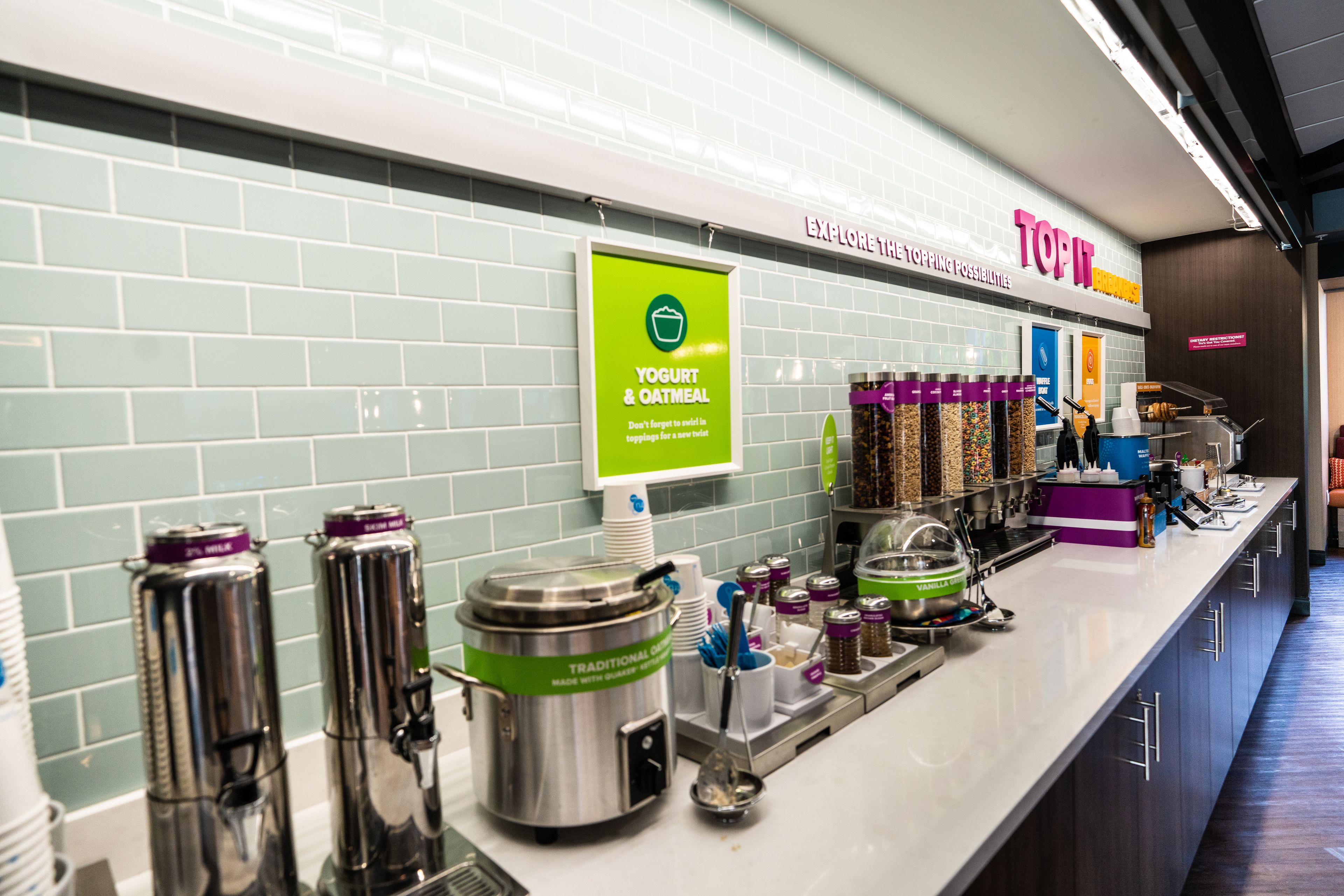 Tru by Hilton Lake City