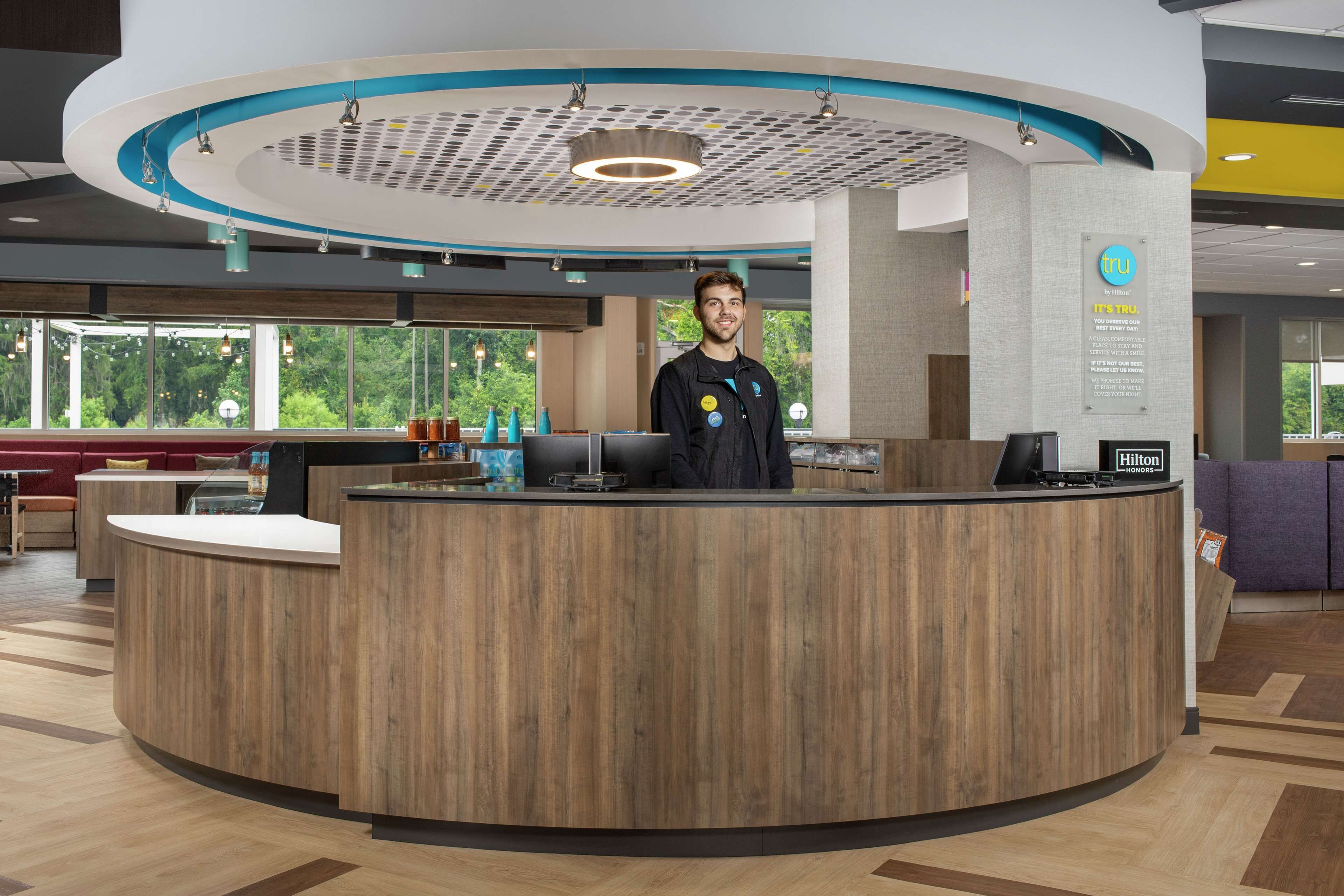 Tru by Hilton Lake City