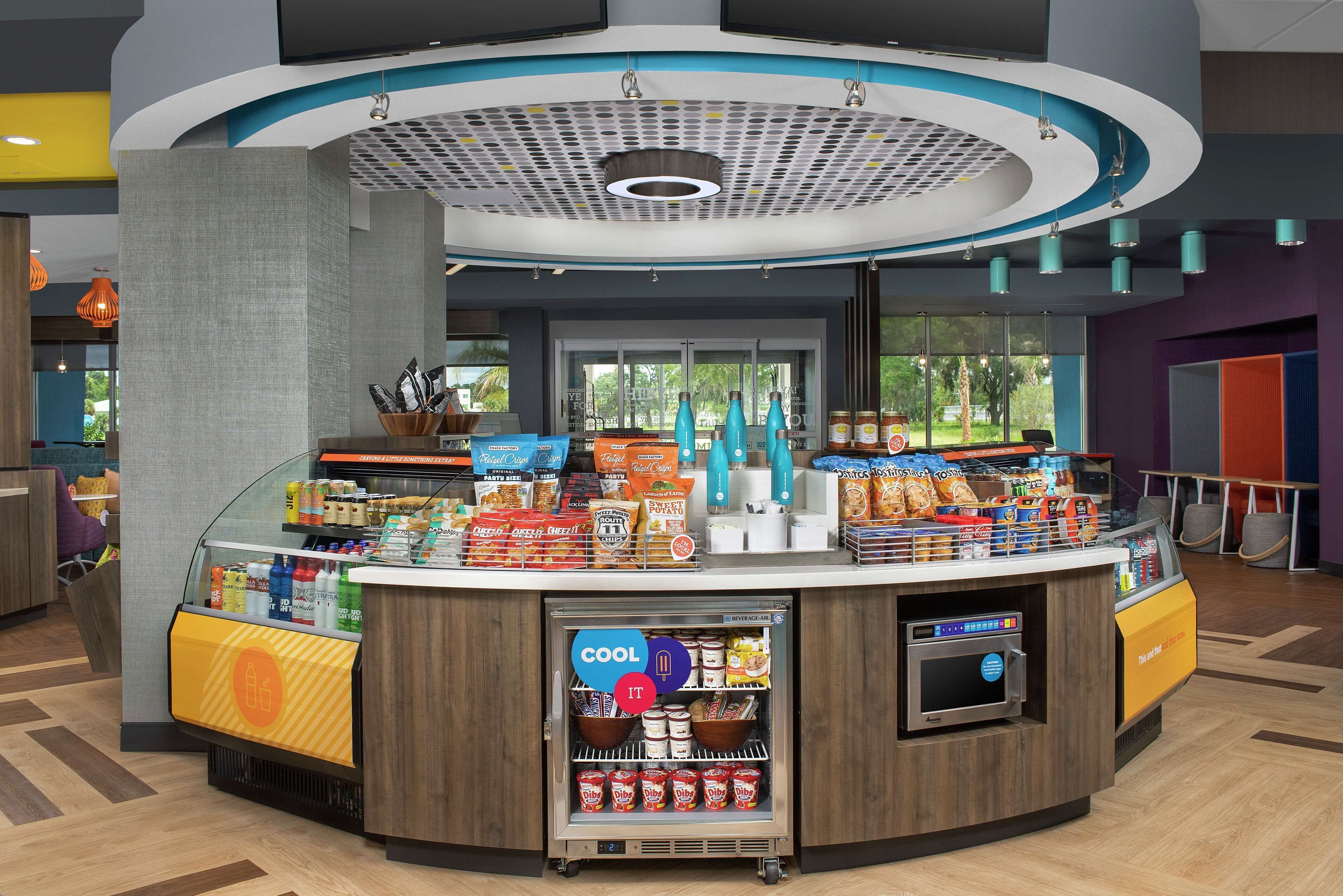 Tru by Hilton Lake City