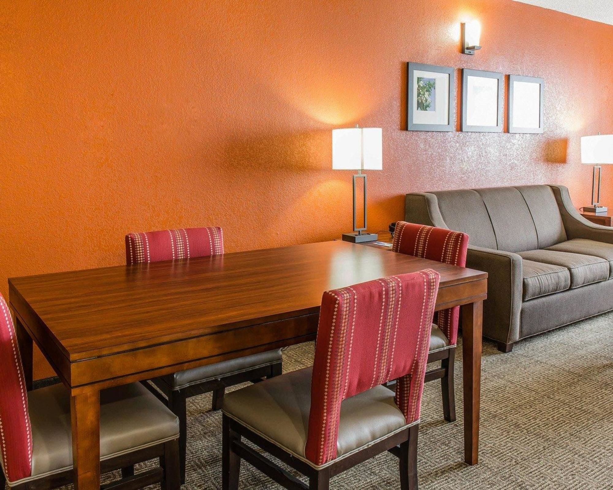 Comfort Inn & Suites Lakeland North I-4