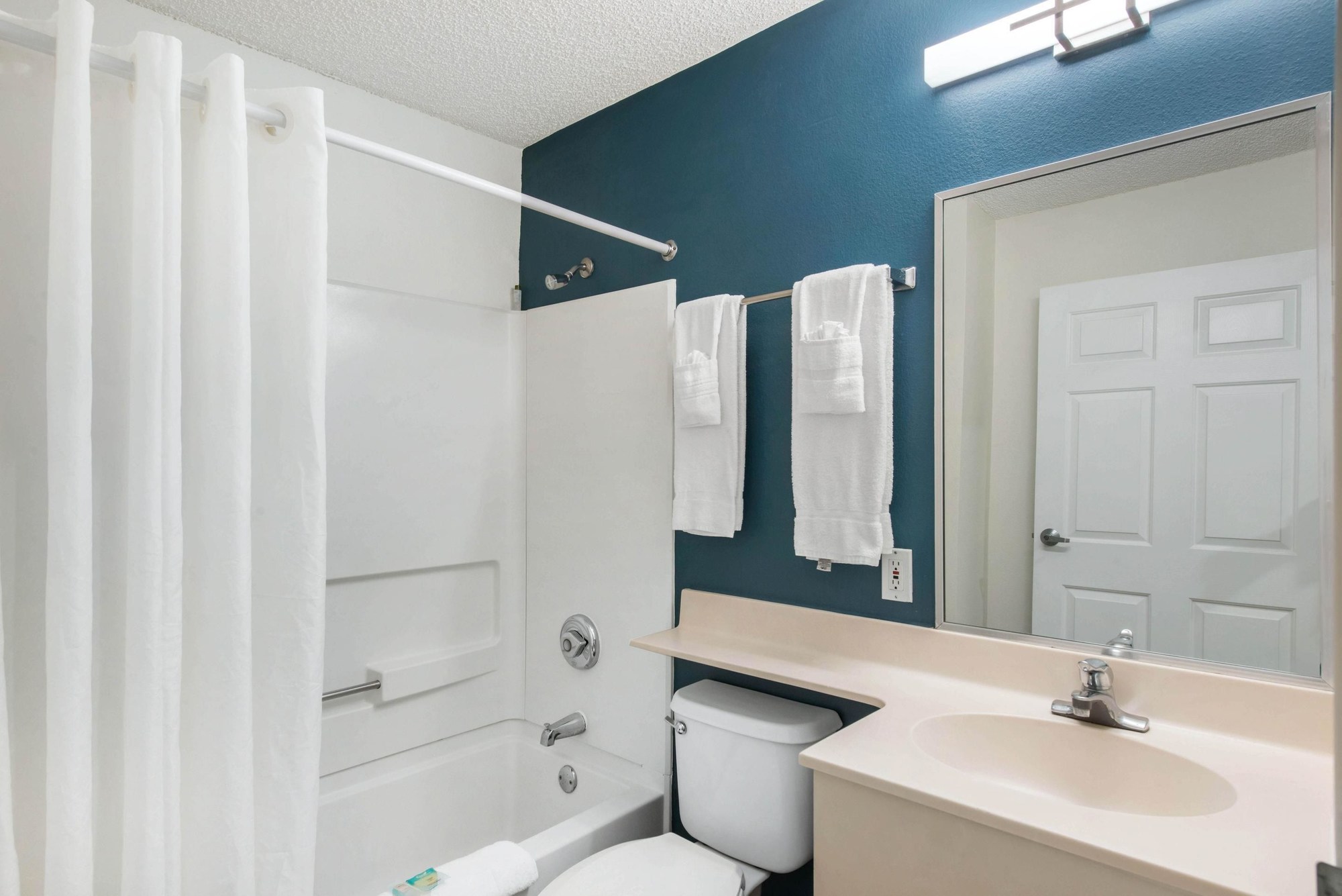 Suburban Studios Lakeland North I-4