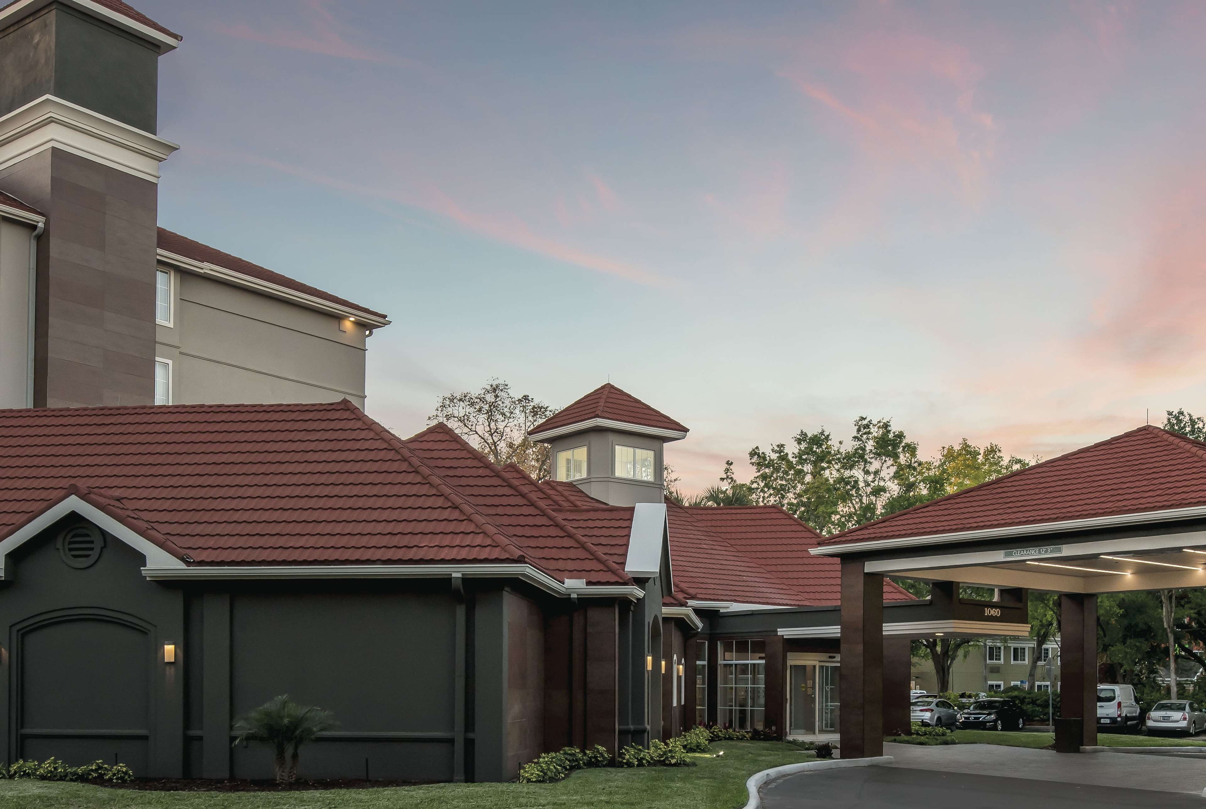 La Quinta Inn & Suites by Wyndham Orlando Lake Mary