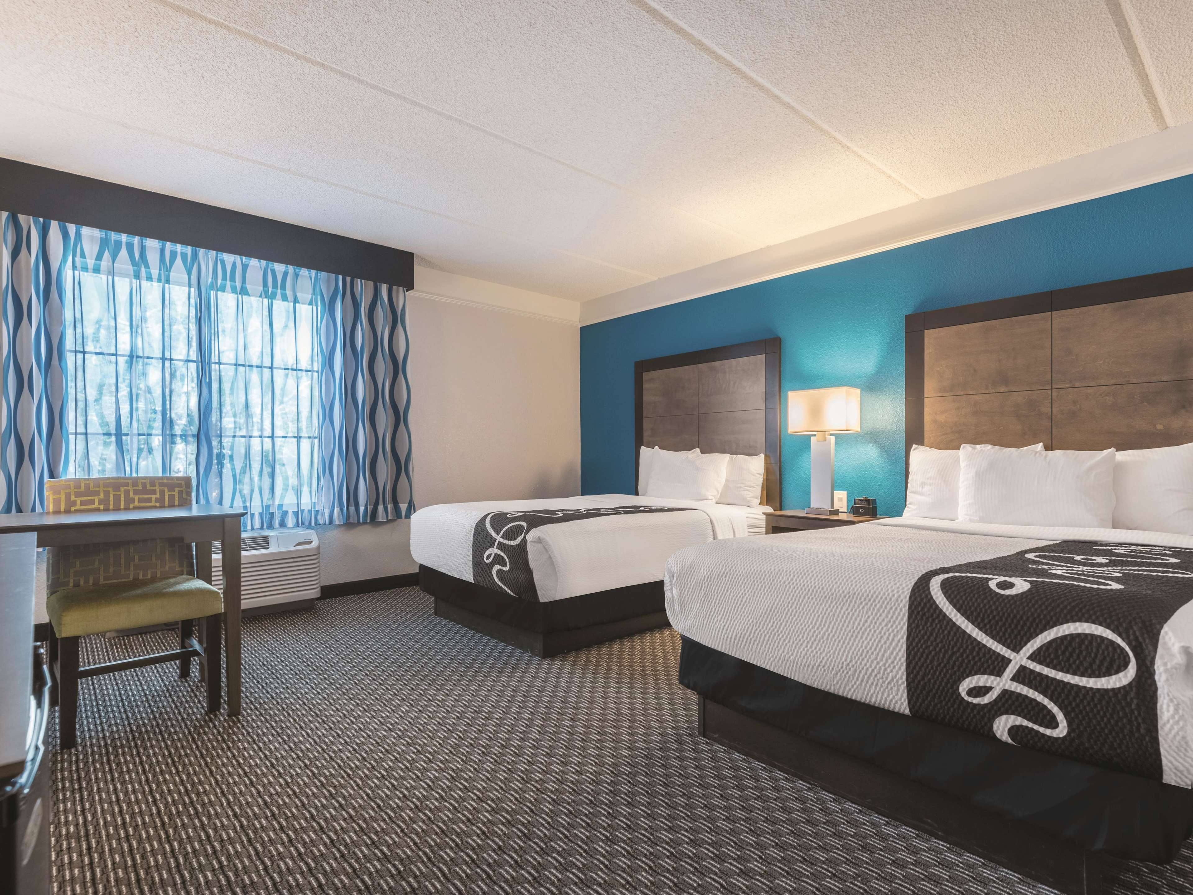 La Quinta Inn & Suites by Wyndham Orlando Lake Mary
