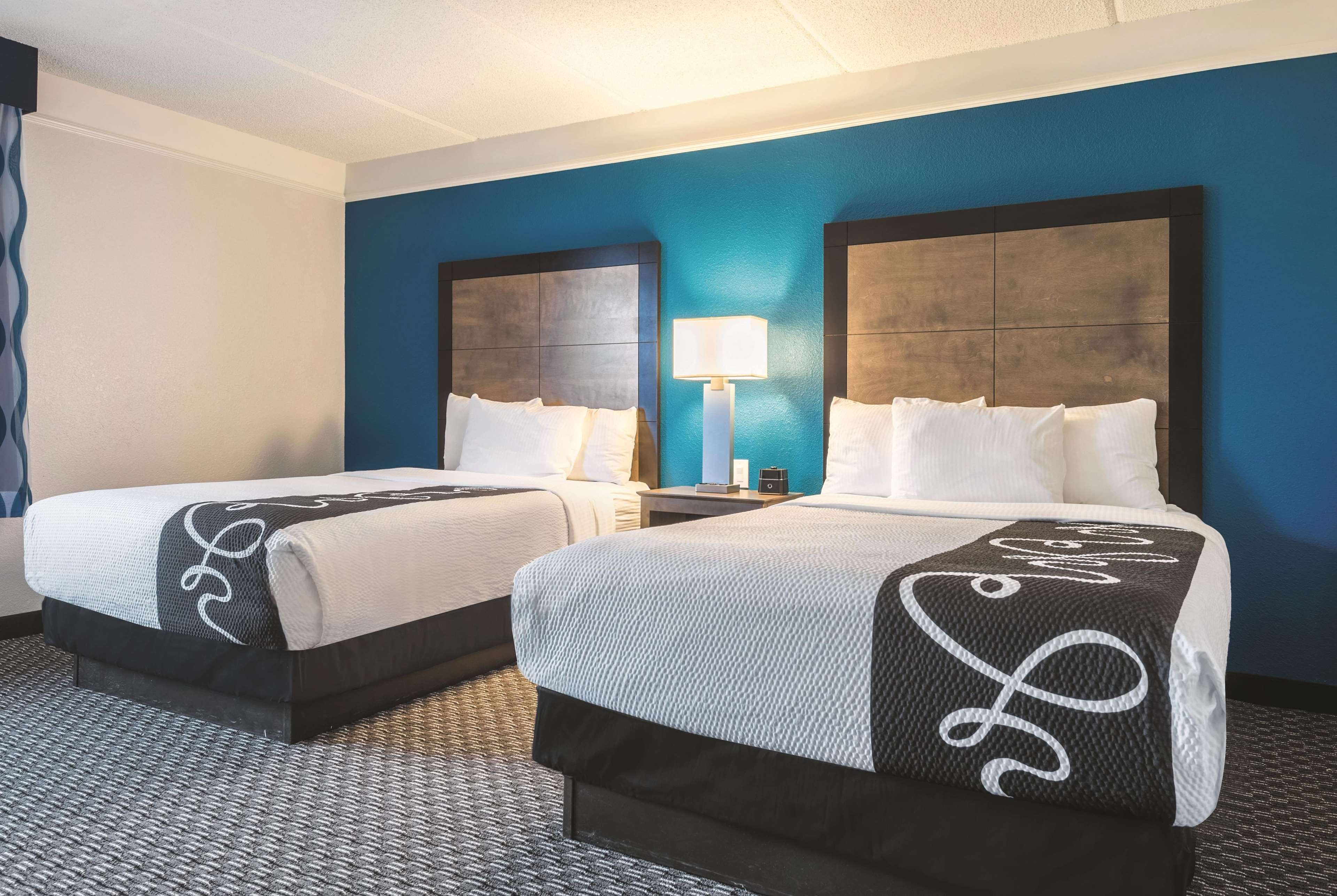 La Quinta Inn & Suites by Wyndham Orlando Lake Mary