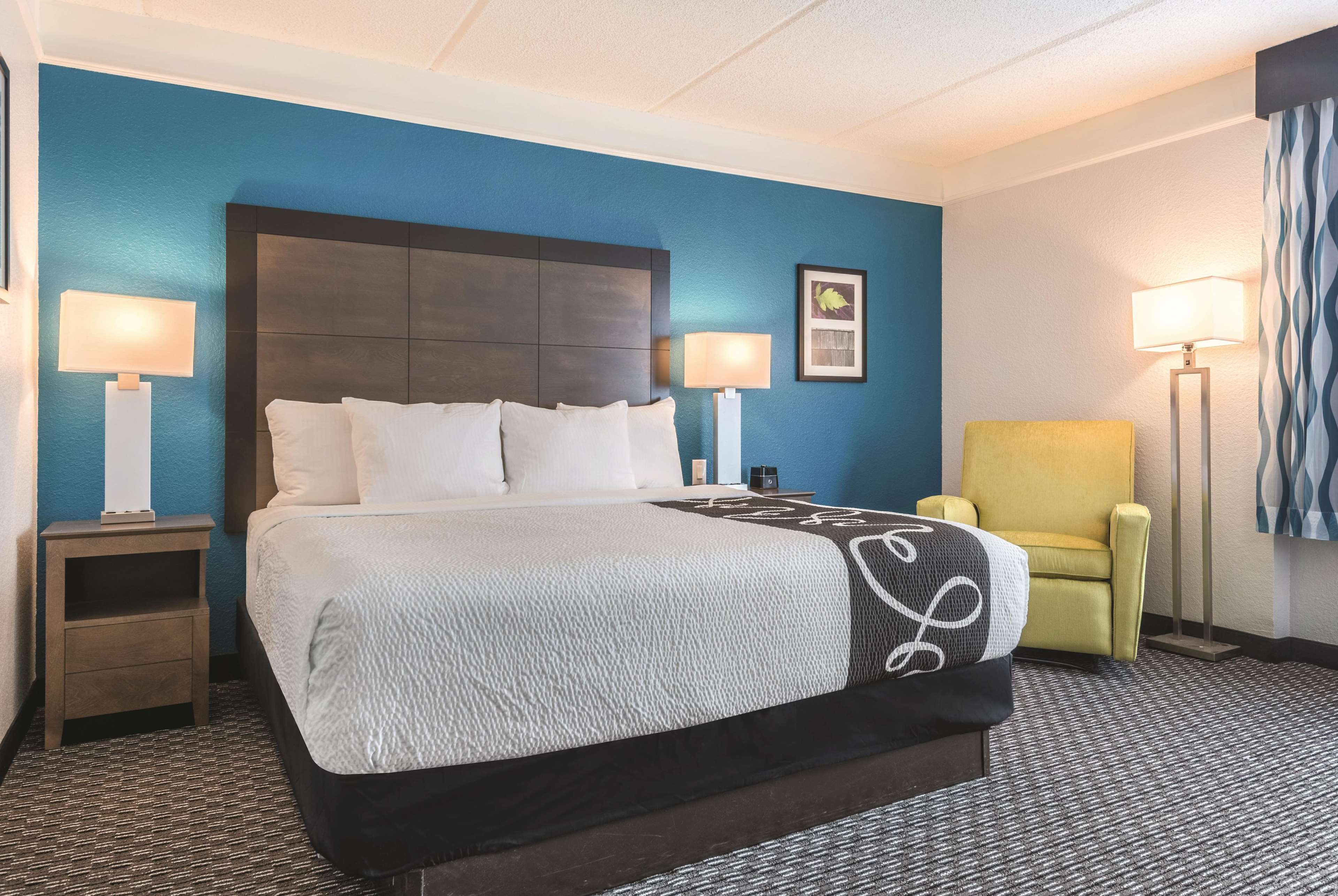 La Quinta Inn & Suites by Wyndham Orlando Lake Mary
