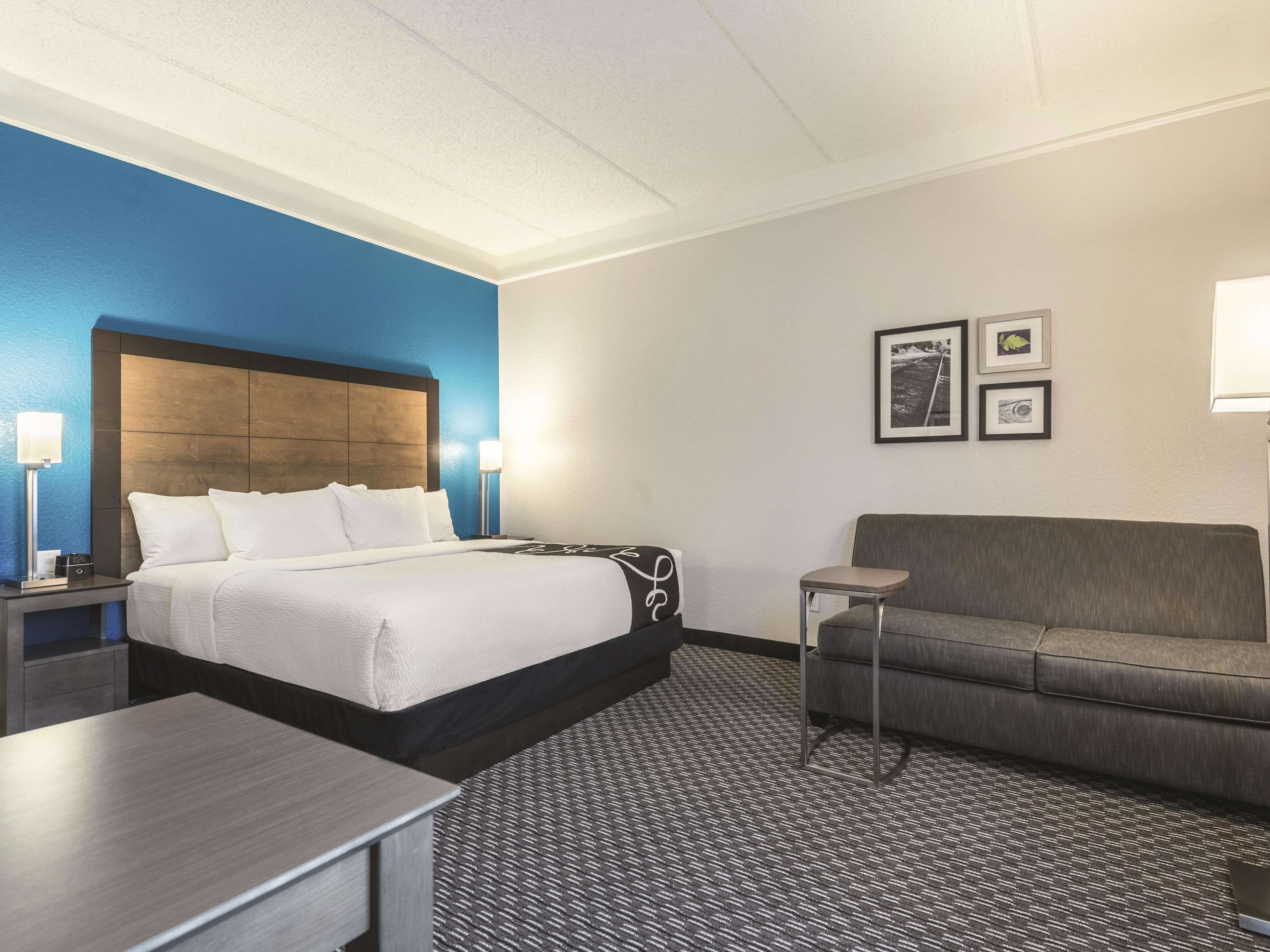 La Quinta Inn & Suites by Wyndham Orlando Lake Mary