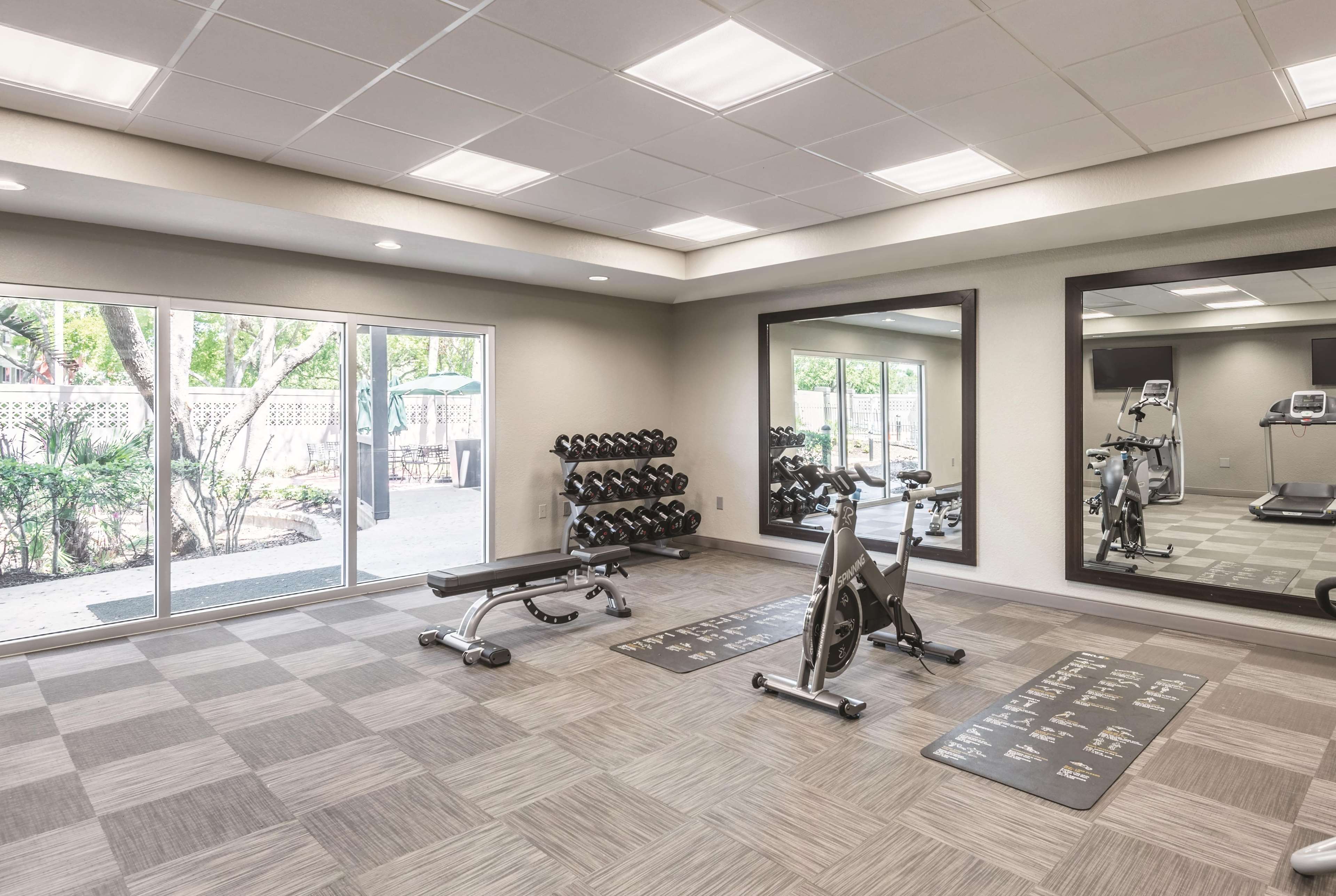 La Quinta Inn & Suites by Wyndham Orlando Lake Mary
