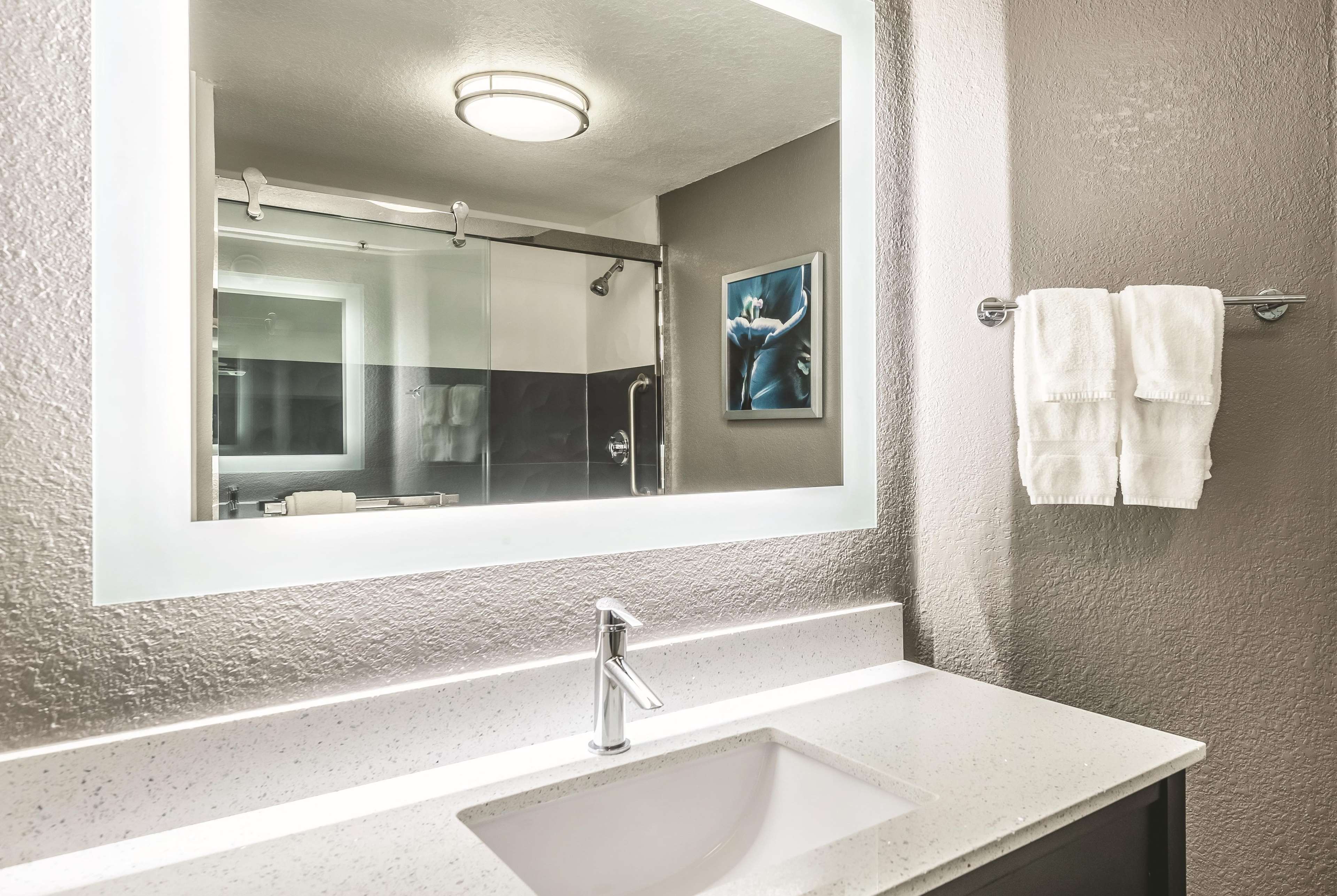 La Quinta Inn & Suites by Wyndham Orlando Lake Mary