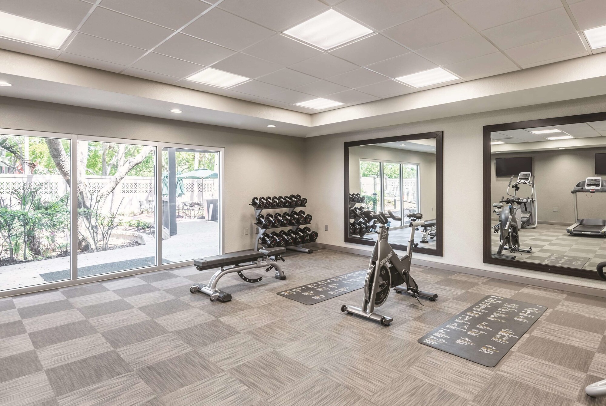 La Quinta Inn & Suites by Wyndham Orlando Lake Mary