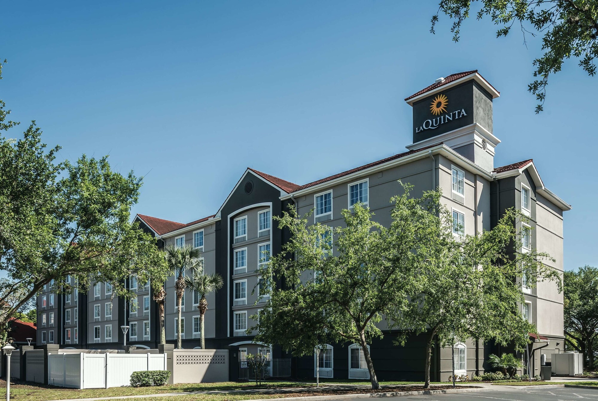 La Quinta Inn & Suites by Wyndham Orlando Lake Mary