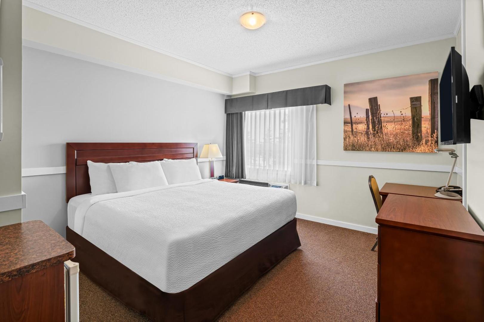 Days Inn by Wyndham Lamont