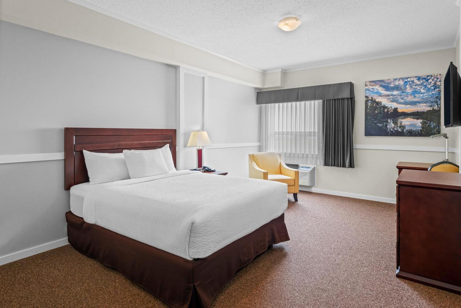 Days Inn by Wyndham Lamont