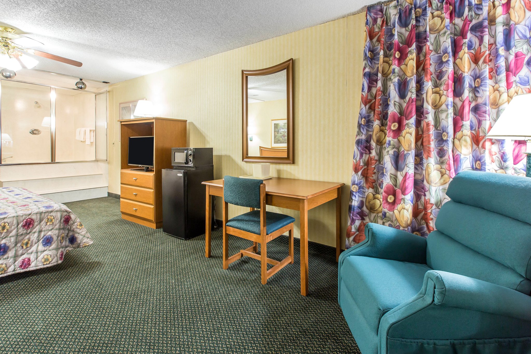 Econo Lodge Live Oak