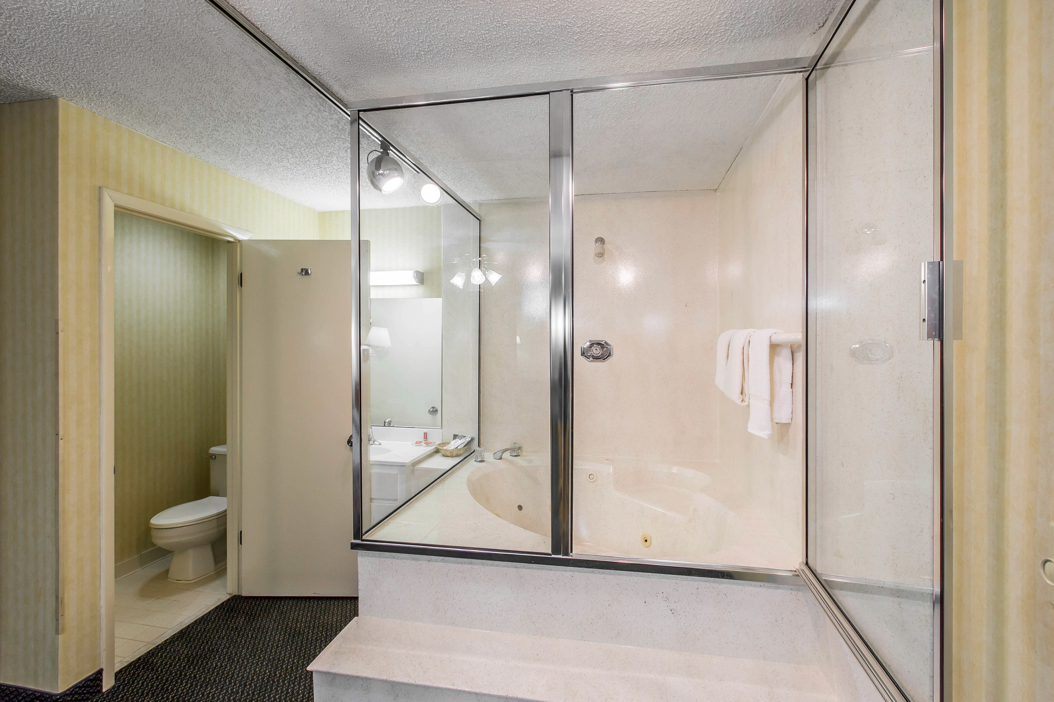 Econo Lodge Live Oak