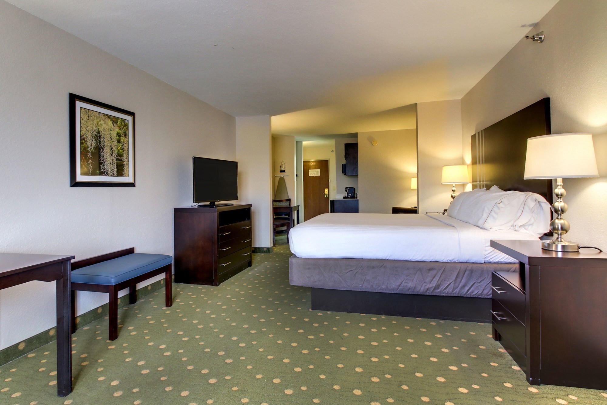 Holiday Inn Express & Suites Live oak