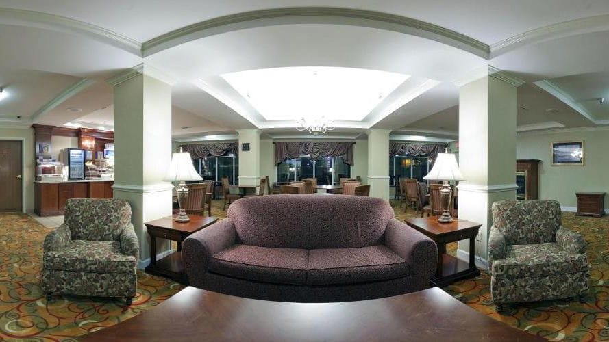 Holiday Inn Express & Suites Live oak