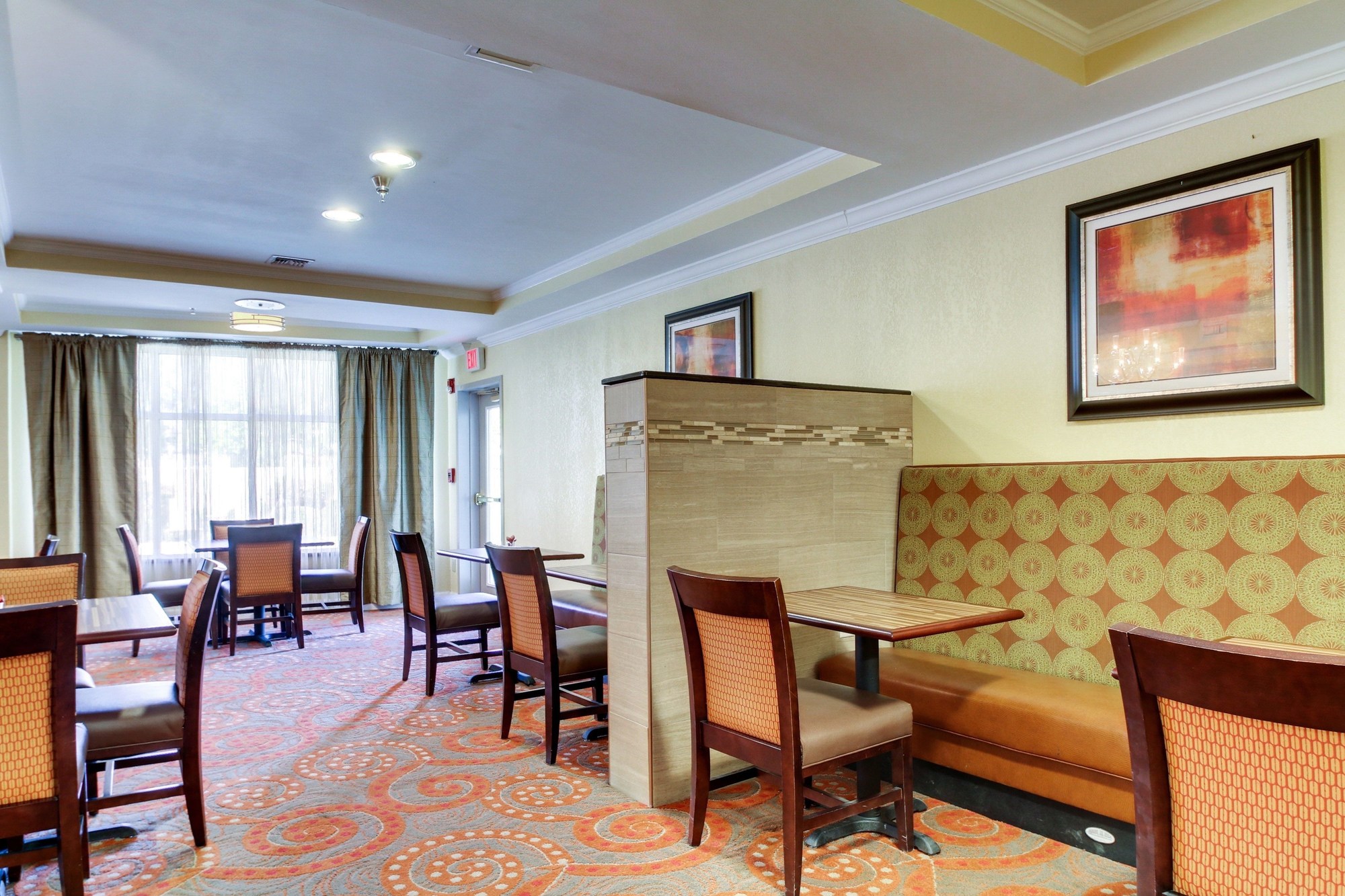 Holiday Inn Express & Suites Live oak