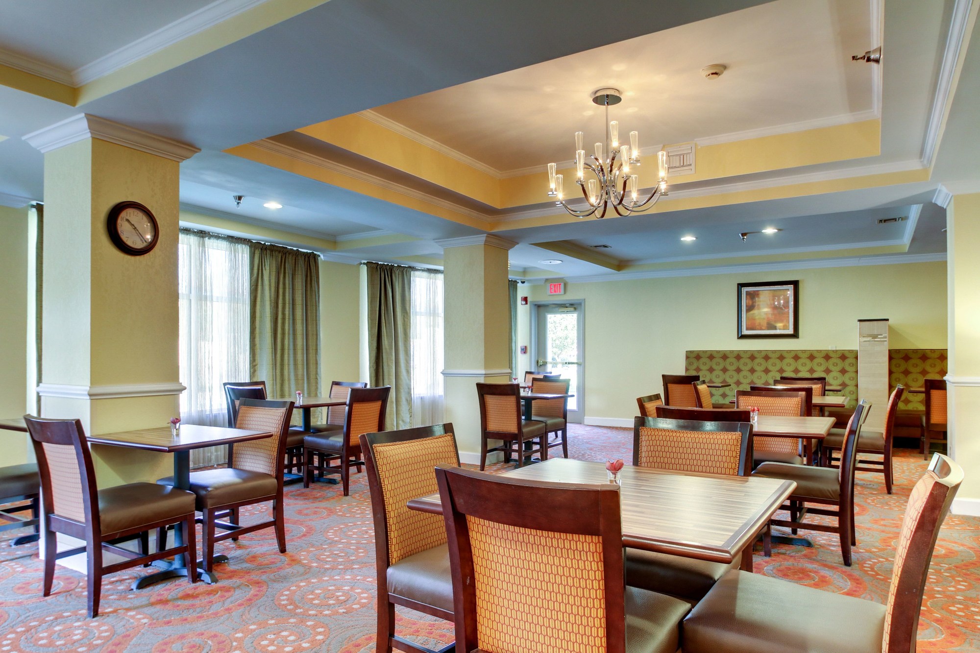 Holiday Inn Express & Suites Live oak