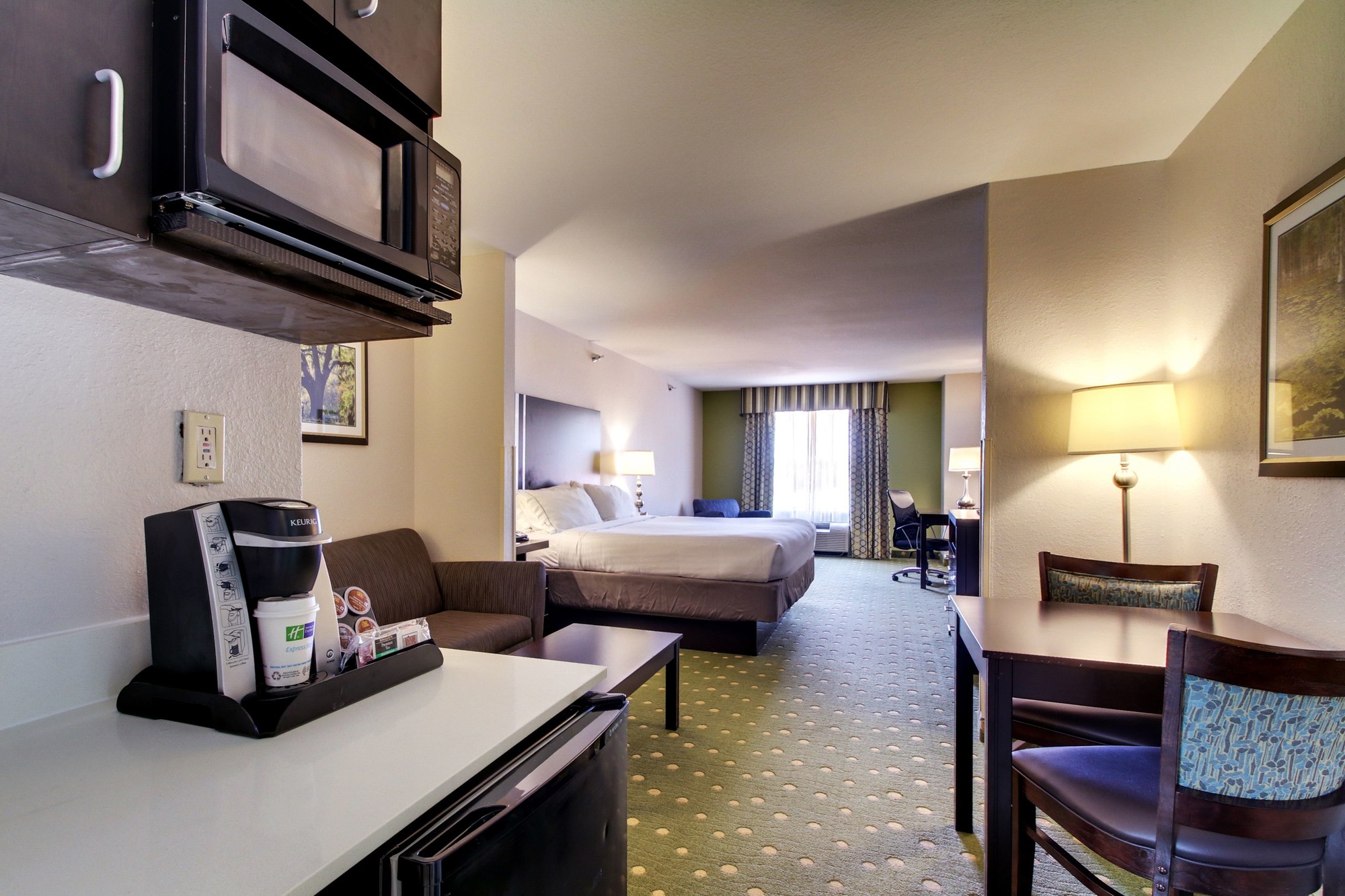 Holiday Inn Express & Suites Live oak