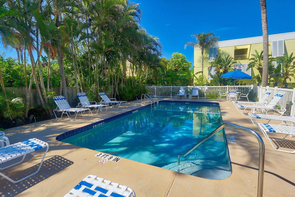 Cabana Beach Club