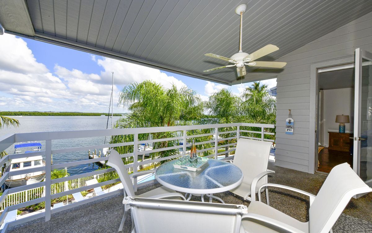 Harbour Villa Club