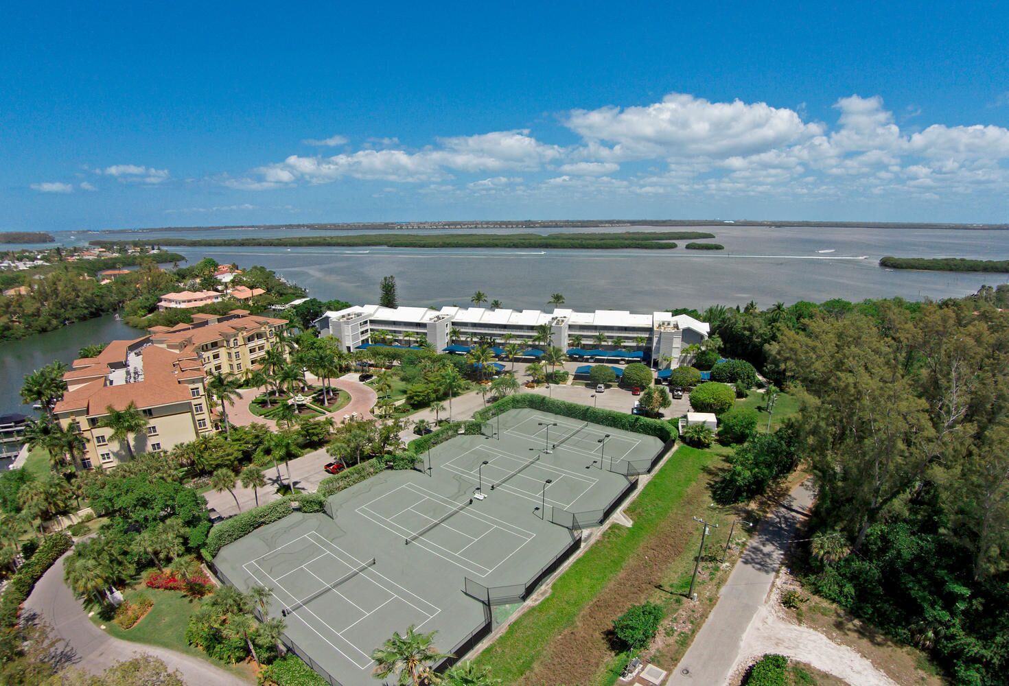 Harbour Villa Club