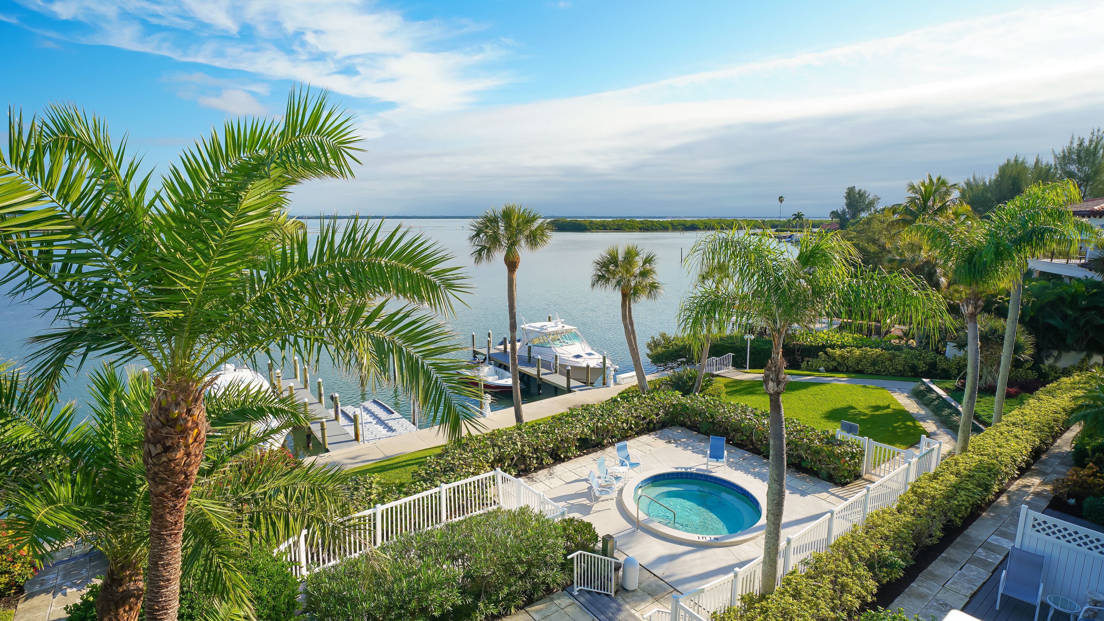 Harbour Villa Club