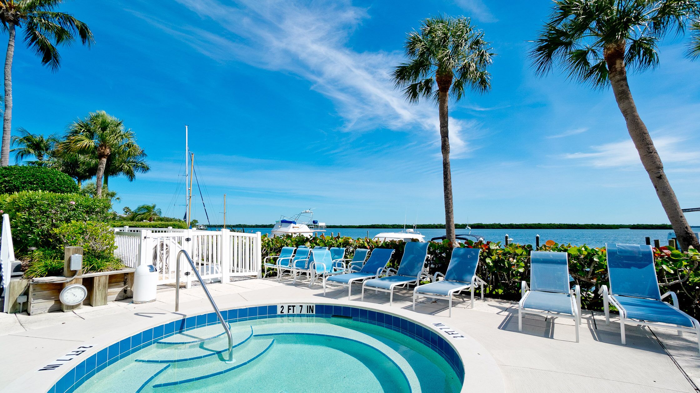 Harbour Villa Club