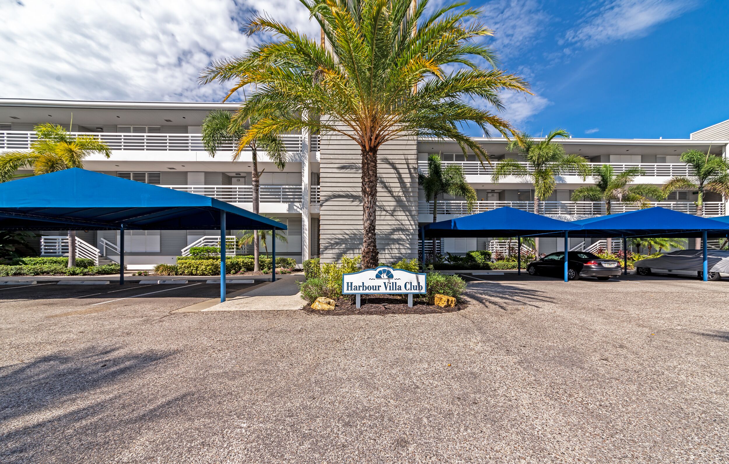 Harbour Villa Club