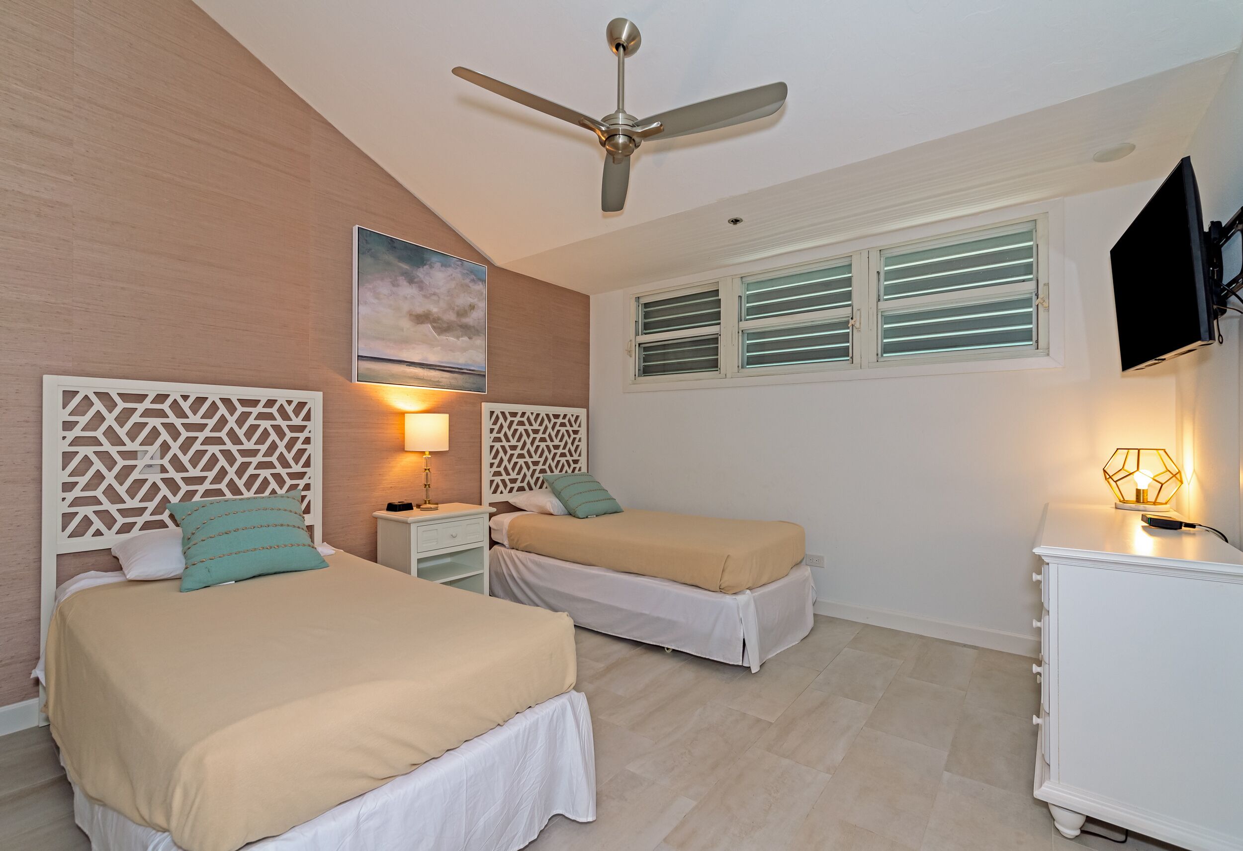 Harbour Villa Club