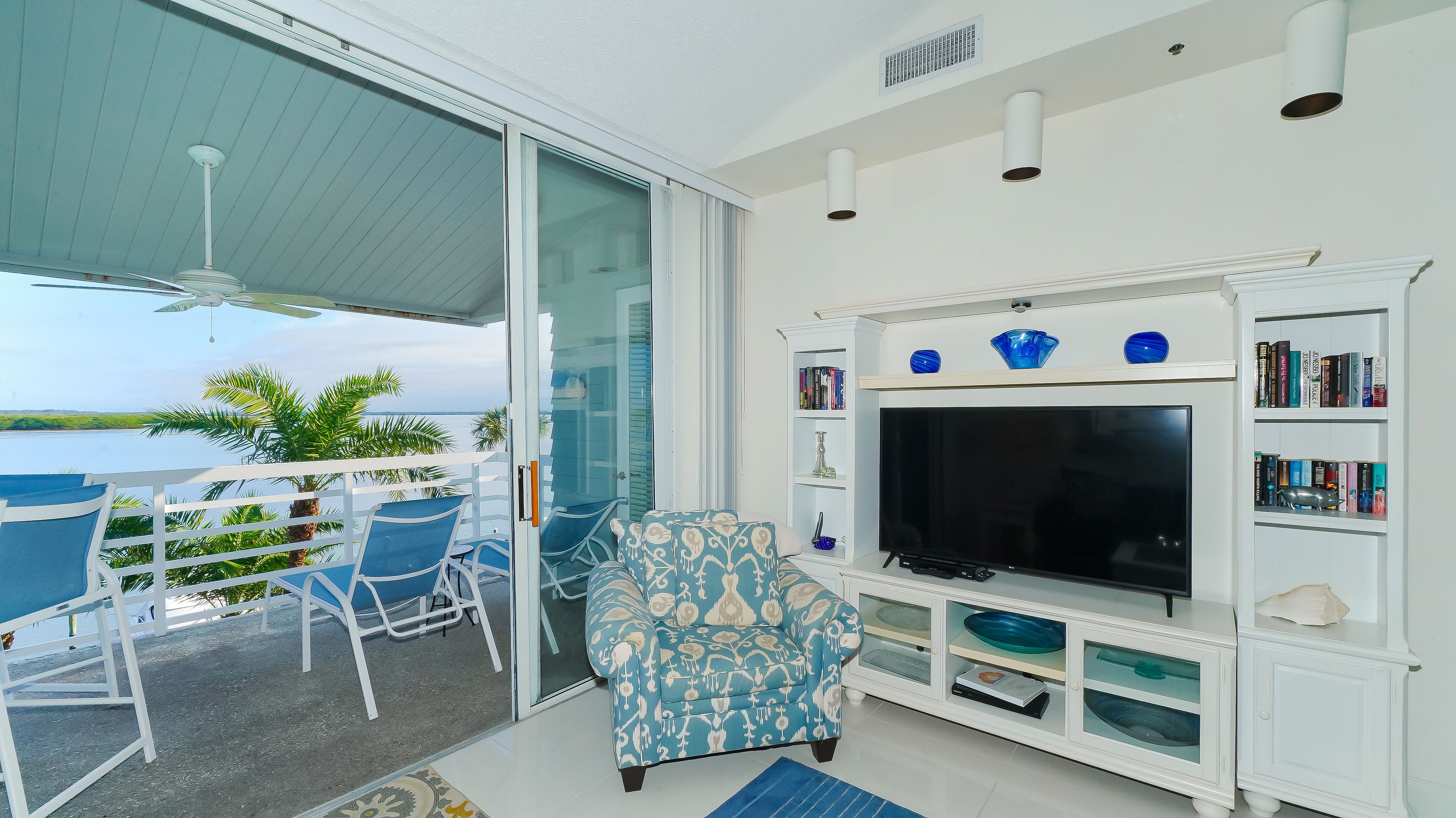 Harbour Villa Club