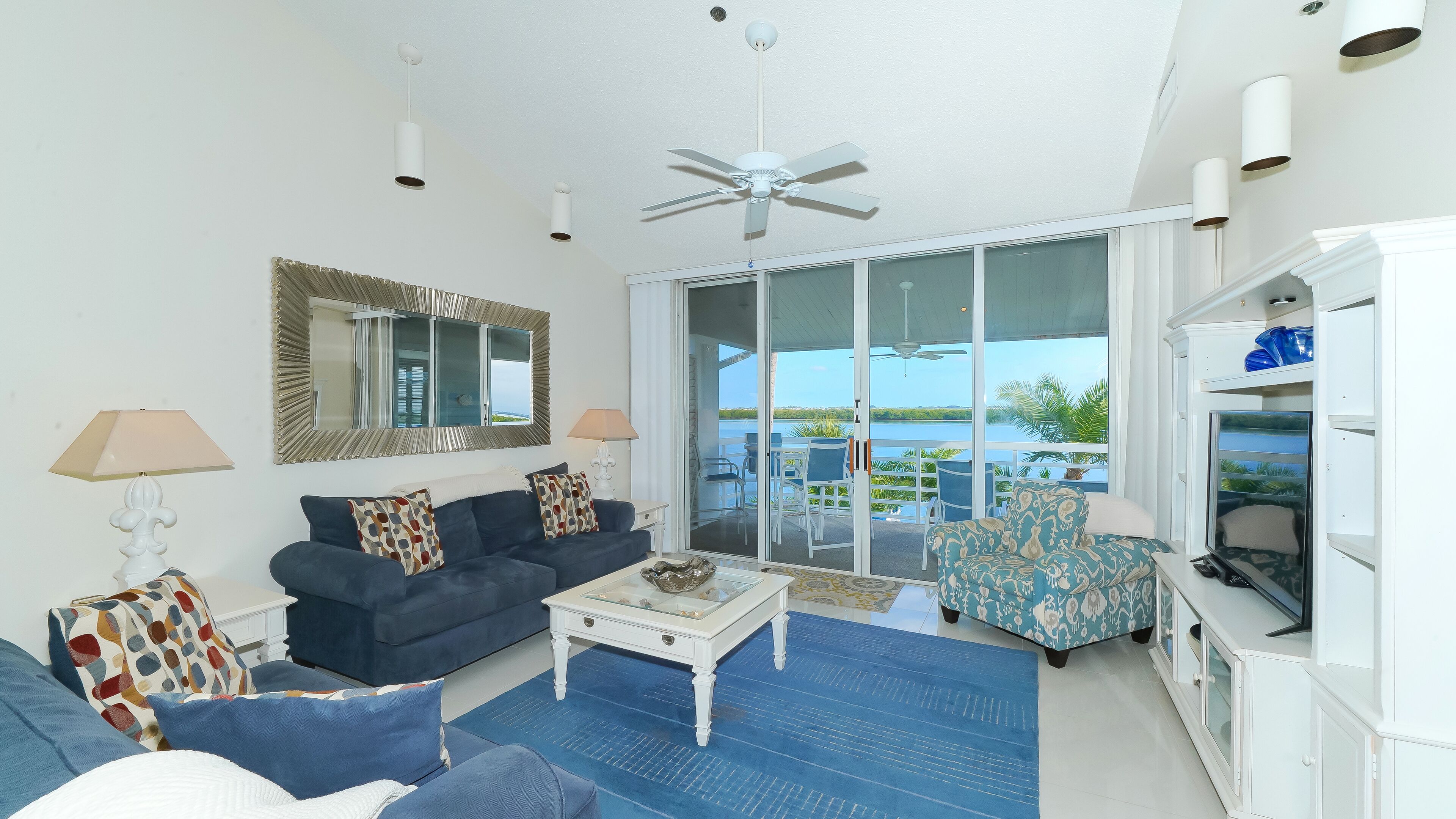 Harbour Villa Club
