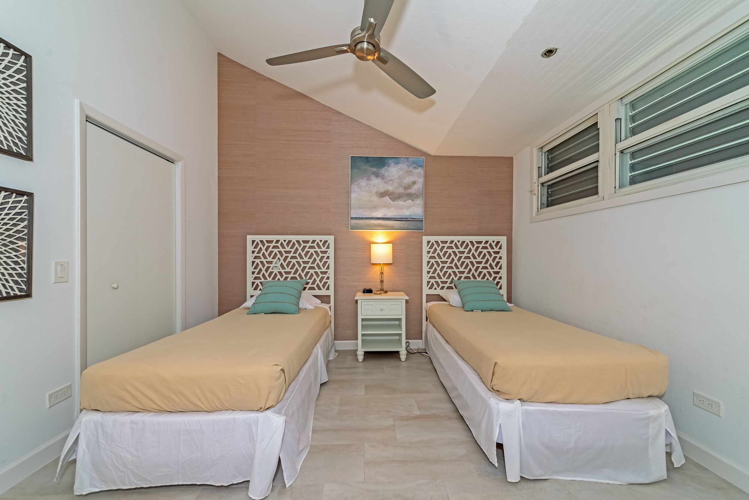 Harbour Villa Club